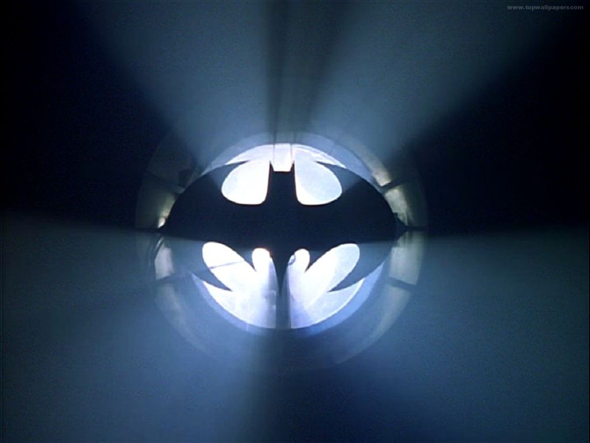 1920x1440 Tonight, The Bat Signal Will Be Lit To Honor Batman Star Adam West, Desktop