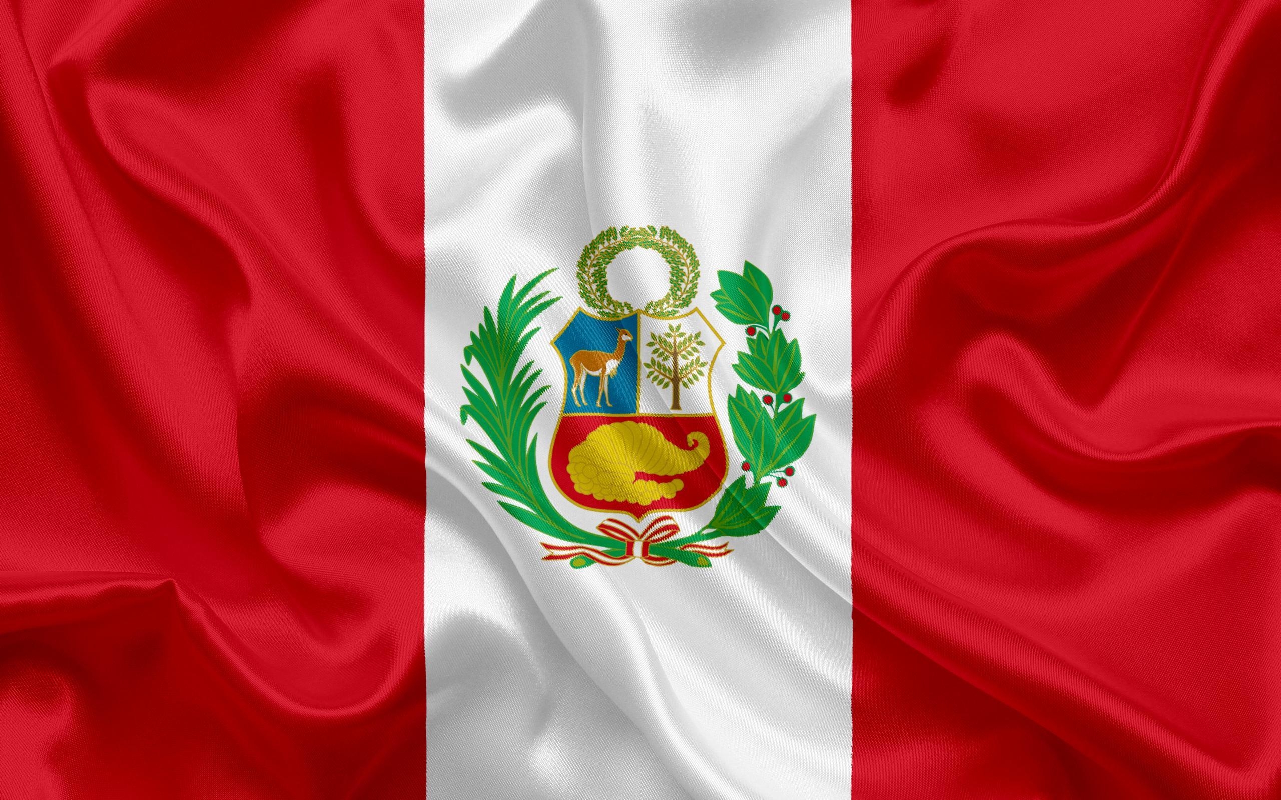 2560x1600 Download wallpaper Peruvian flag, national flag, Peru, silk texture, Desktop