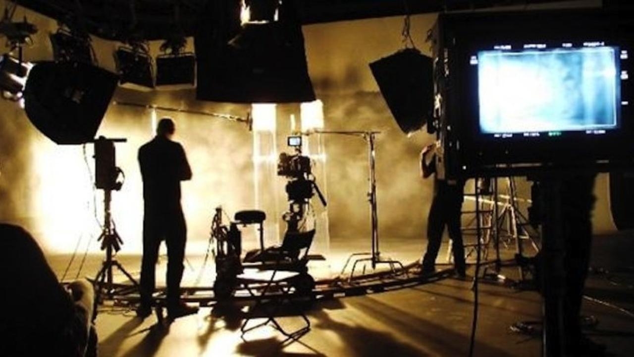 1280x720 Acting Set Background Wallpaper, Desktop