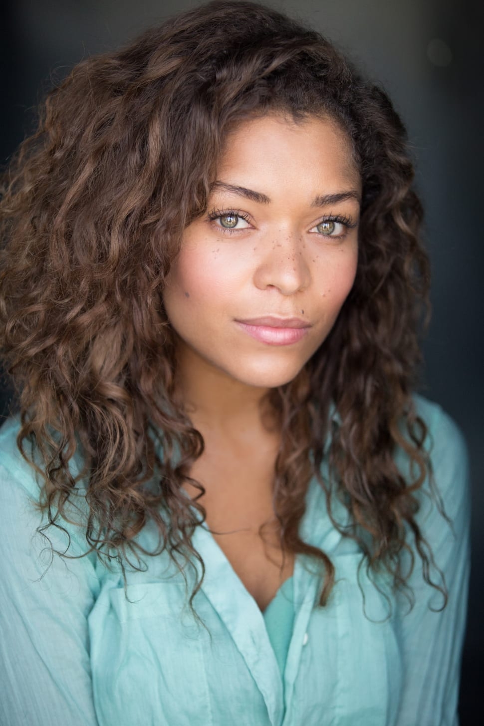 970x1460 Antonia Thomas image, Phone