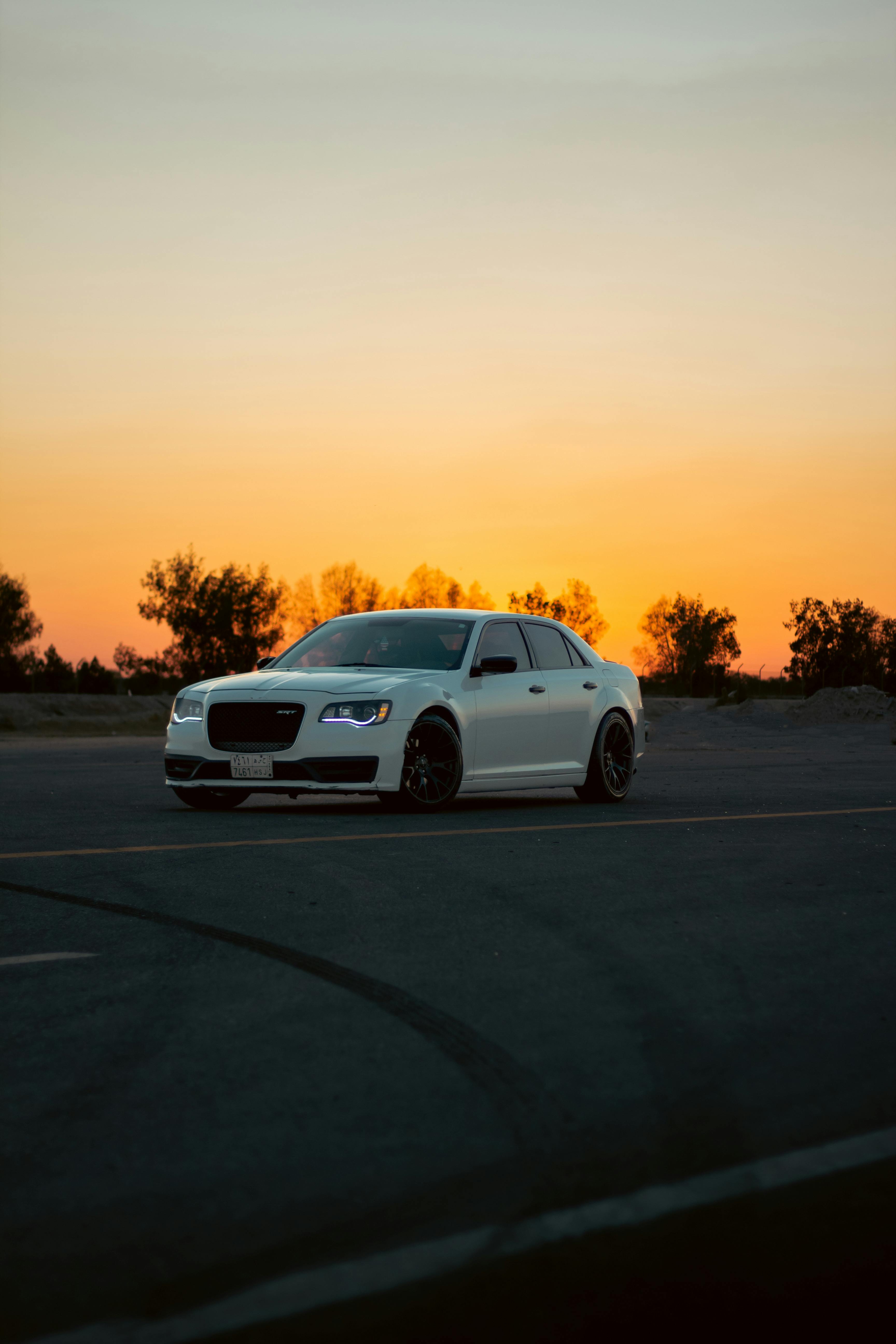 3460x5190 White Chrysler 300 SRT8 · Free, Phone