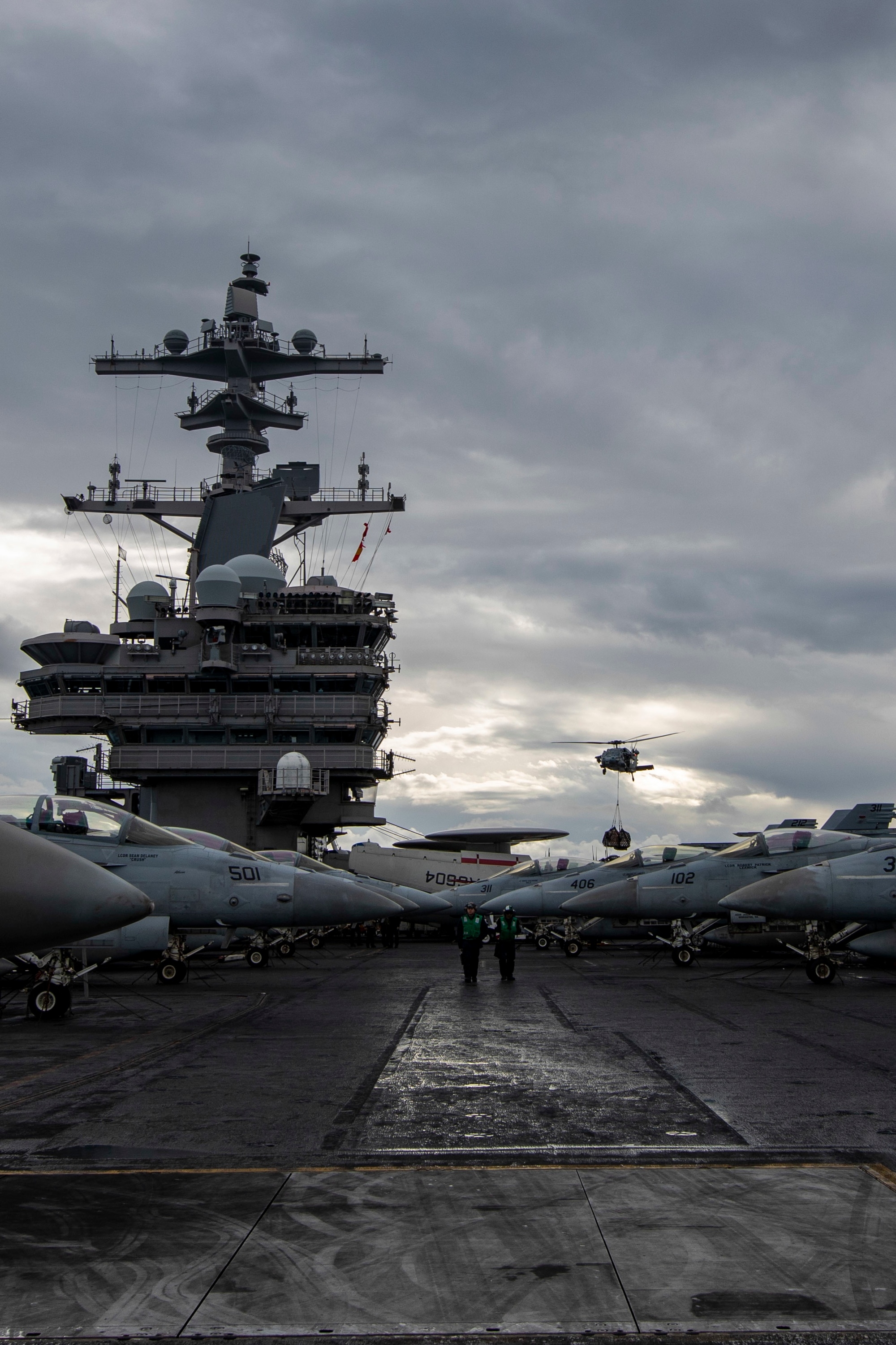 2000x3000 DVIDS Operations Aboard USS George H.W. Bush (CVN 77) [Image 8 of 41], Phone