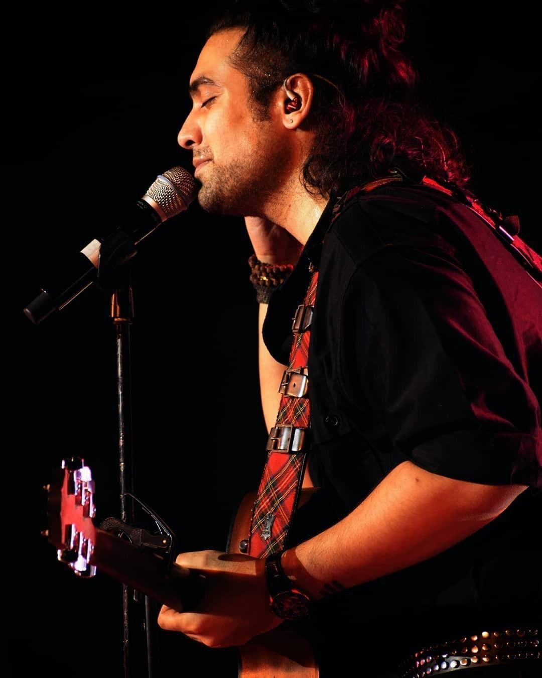 1080x1350 Jubin Nautiyal Bollywood musician and singer. Celebrity singers, Famous singers, My love song, Phone