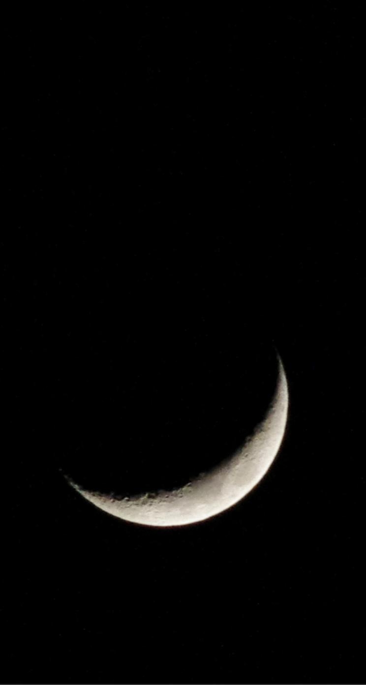 750x1400 Crescent Moon Dark Night iPhone se Wallpaper Download. iPhone, Phone