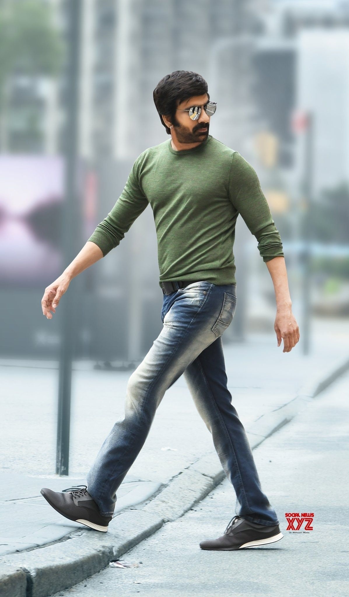 1200x2050 Ravi Teja Latest Still From Amar Akbar Anthony Akbar, Phone