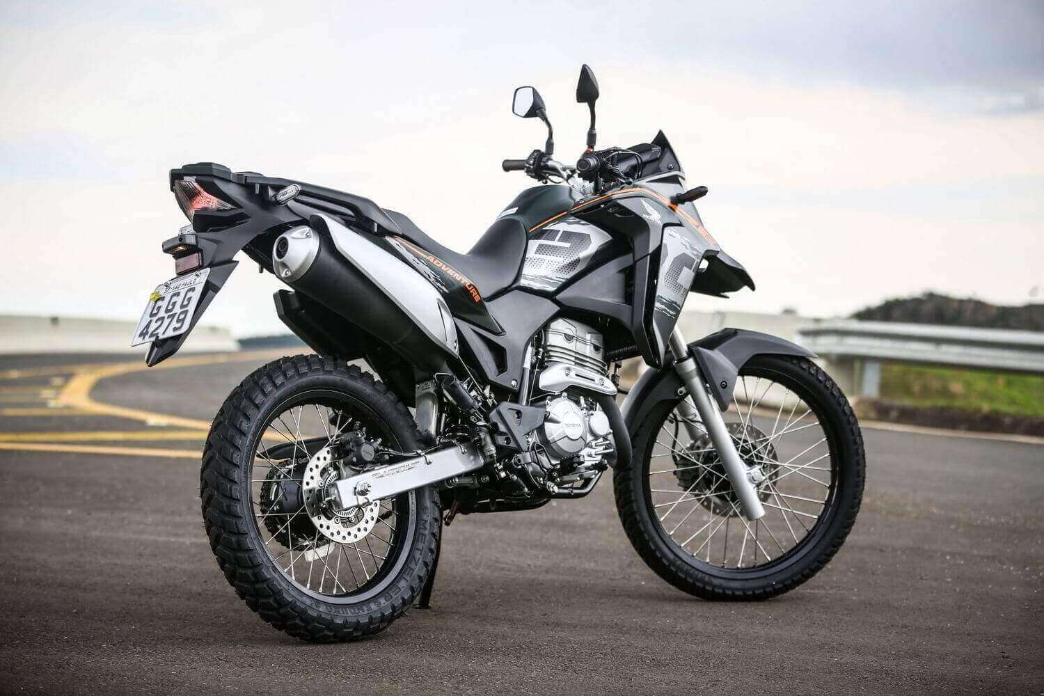 1500x1000 Honda XRE 300 2020 small Rally model priced from VND 92 million, Desktop