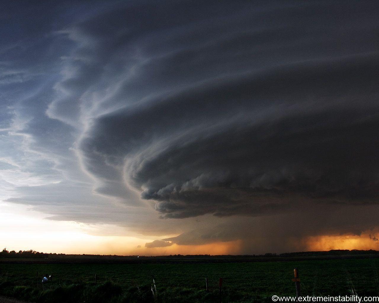1280x1030 Tornado Geographic Wallpaper, Desktop