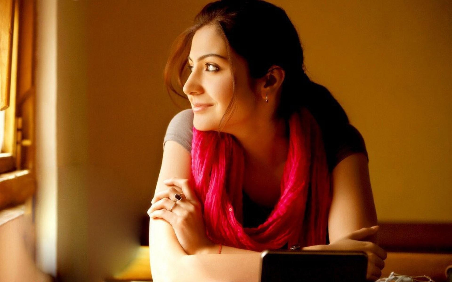 1920x1200 HD Wallpaper of Anushka Sharma Beautiful Bollywood Actress, Desktop
