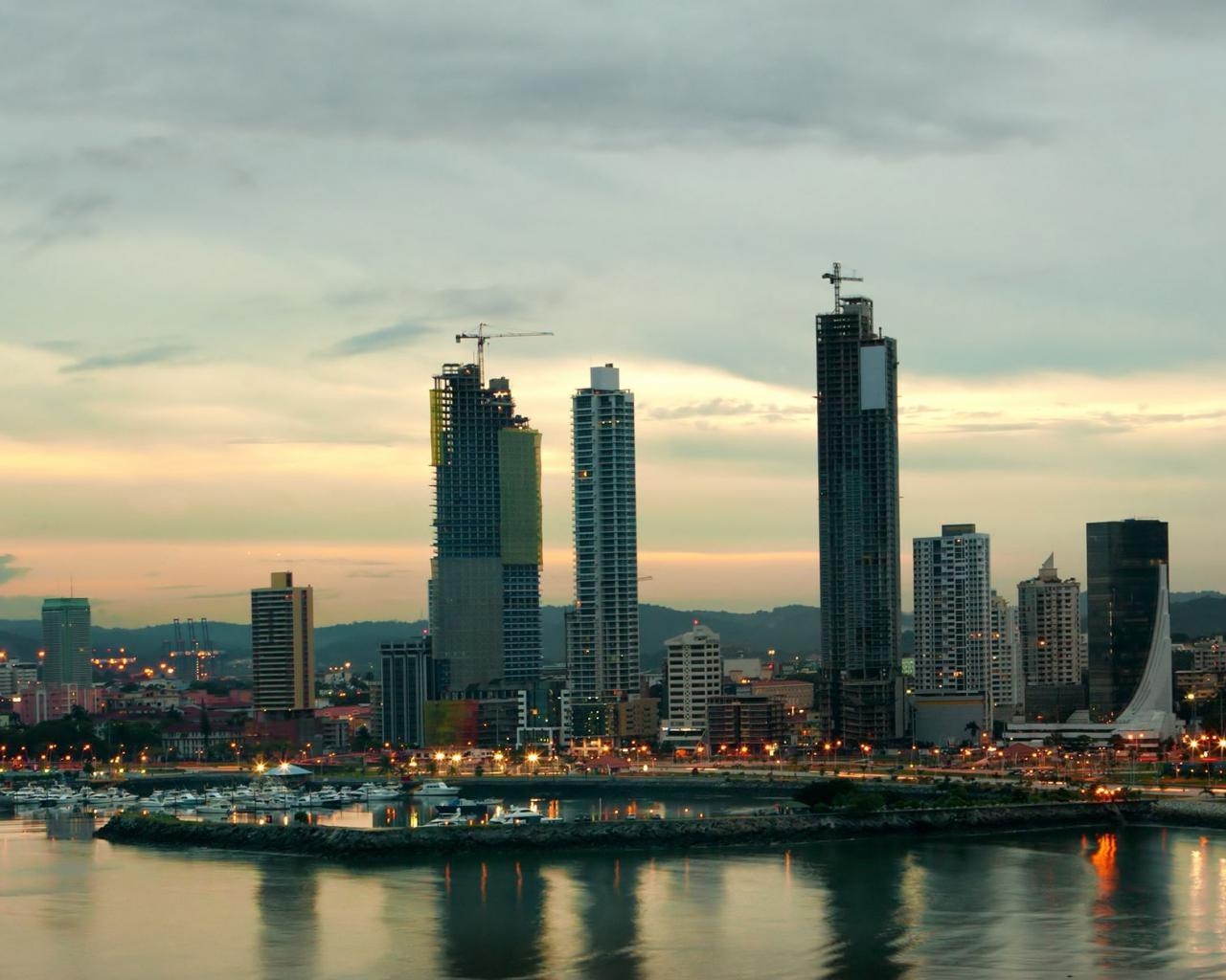 1280x1030 Panama City, Desktop