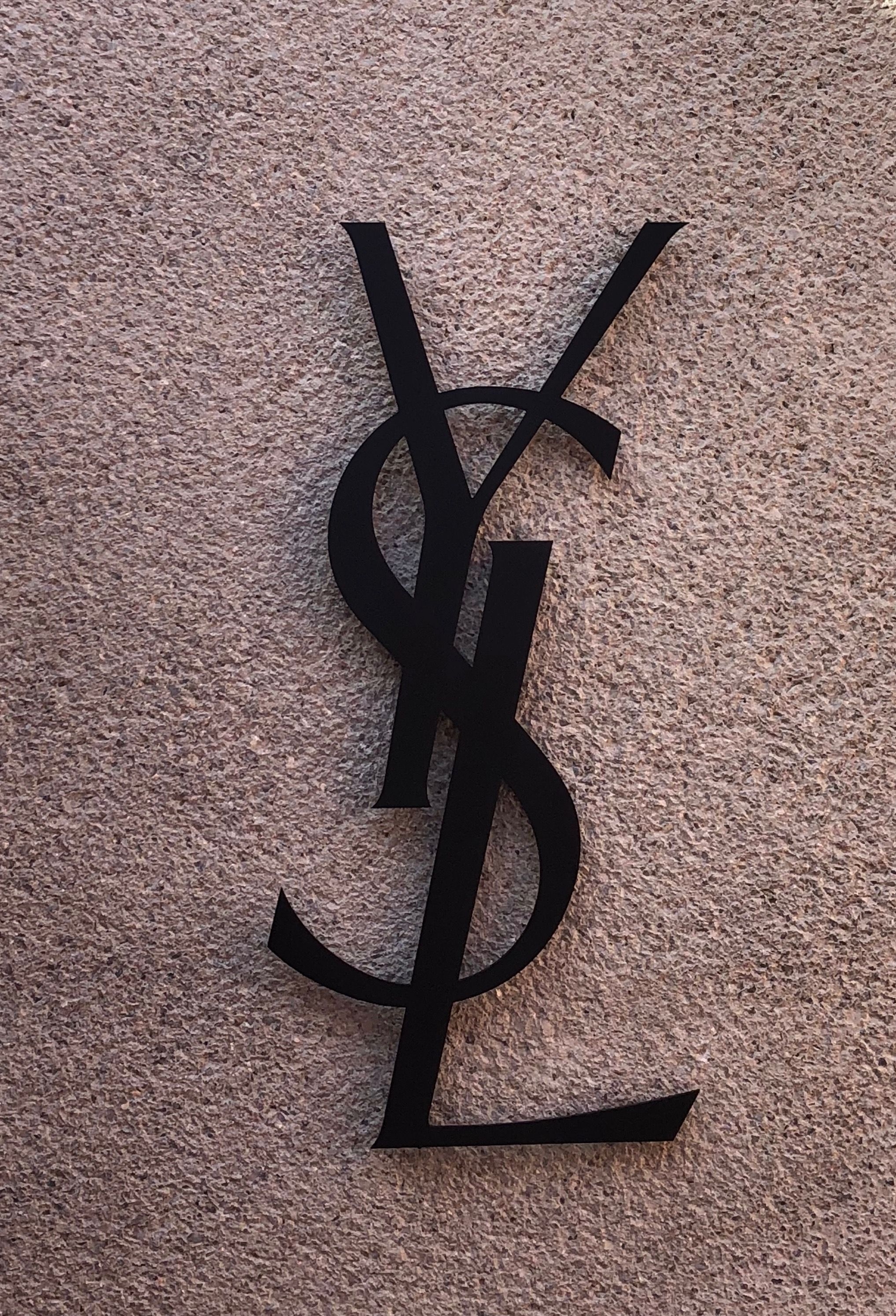 2040x2990 Yves Saint Laurent Museum Marrakech, Phone