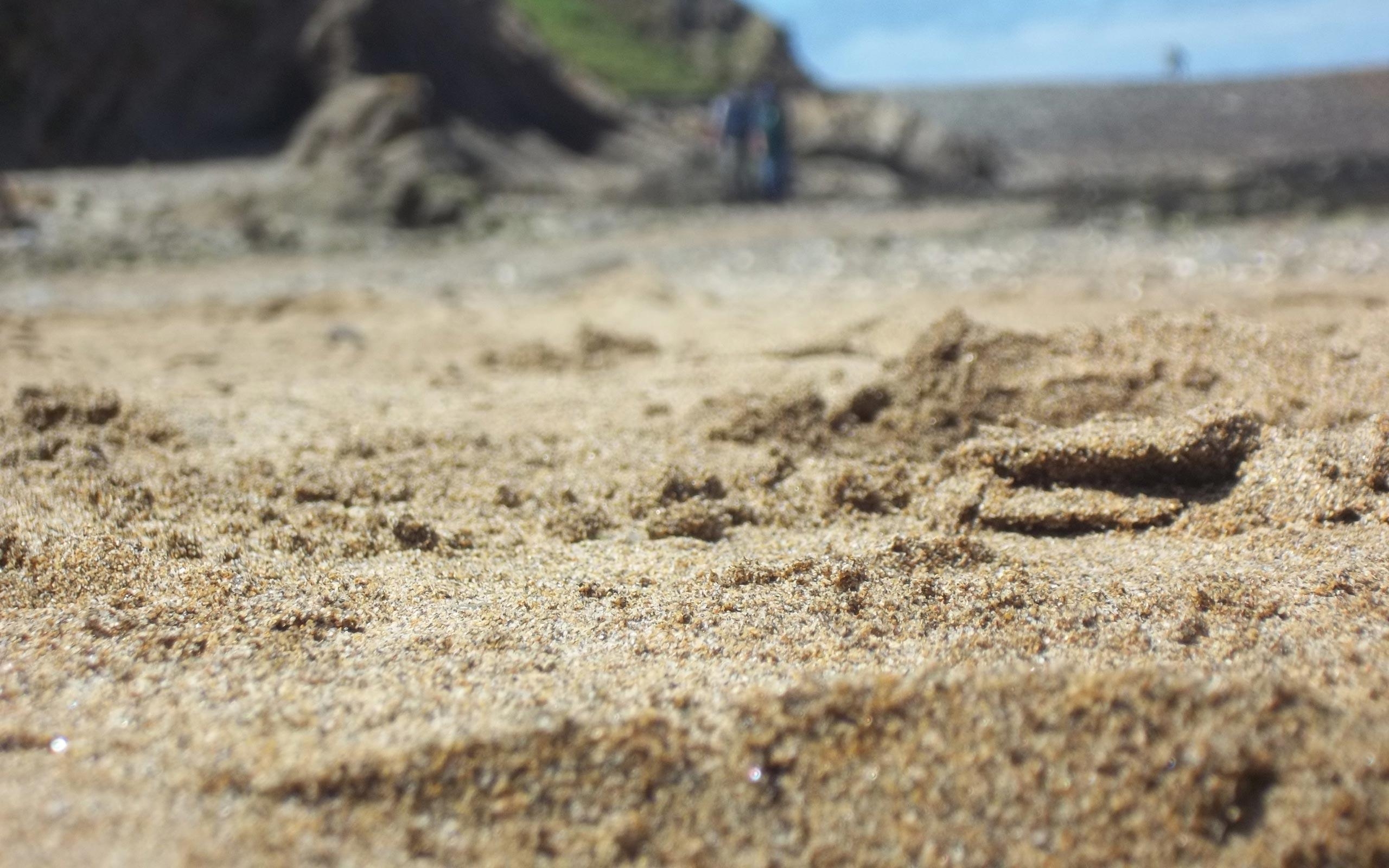 2560x1600 Sandy Beach, Desktop