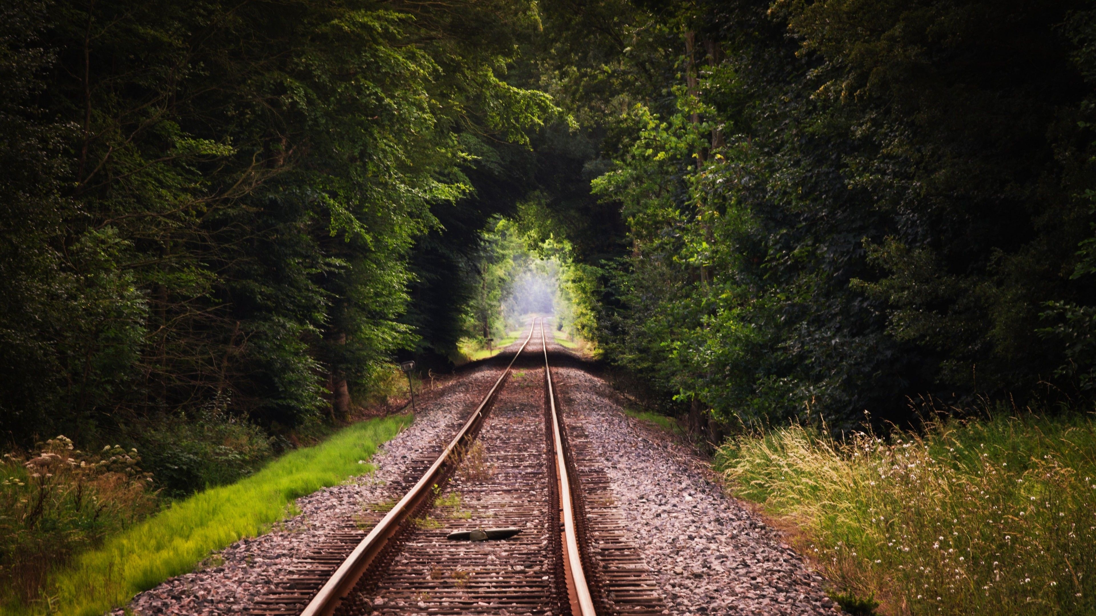 3840x2160 Train Tracks 4K Mobile Wallpaper Free Train Tracks 4K Mobile Background, Desktop