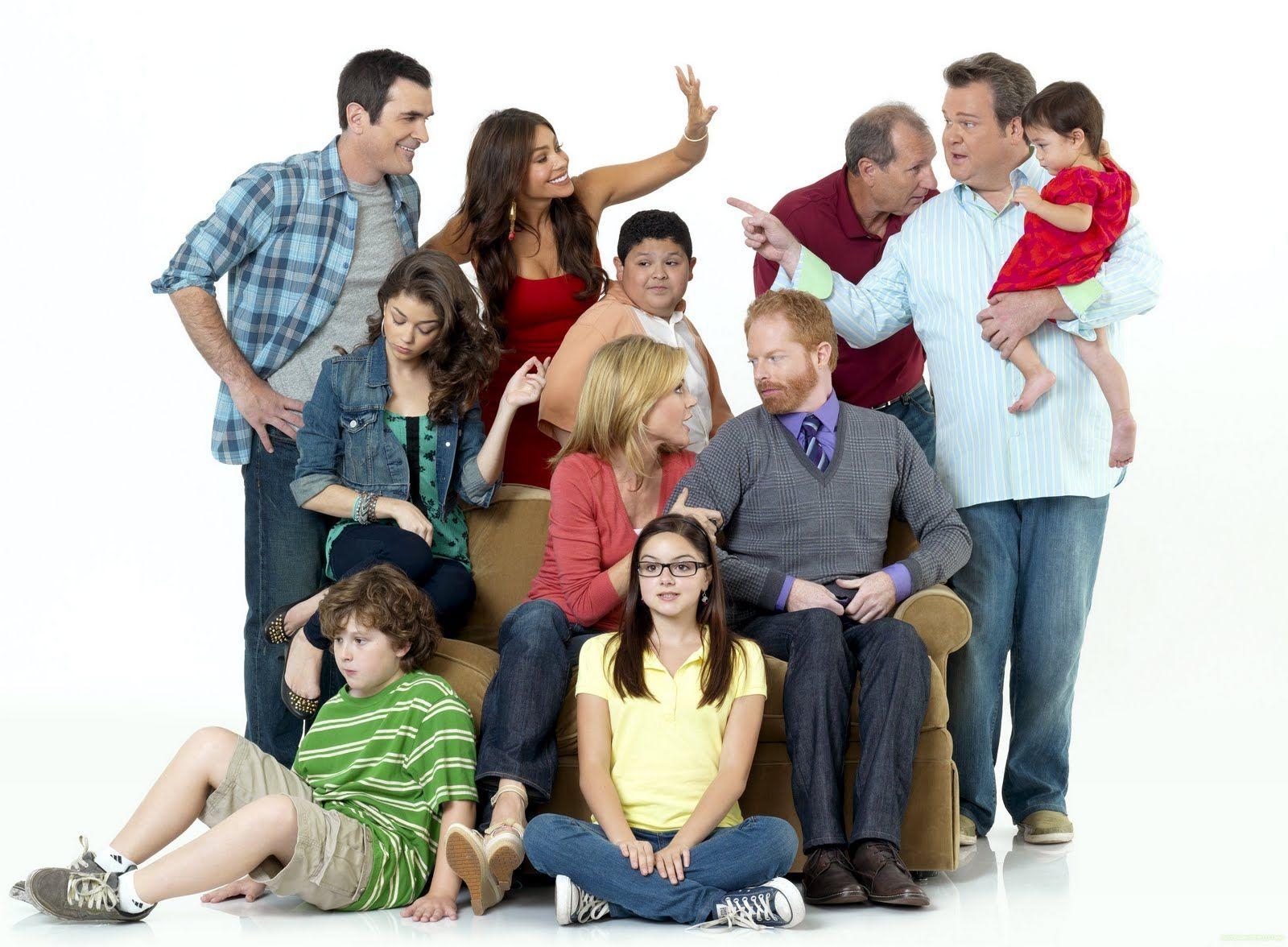1600x1180 Modern Family Wallpaper 13884788, Desktop