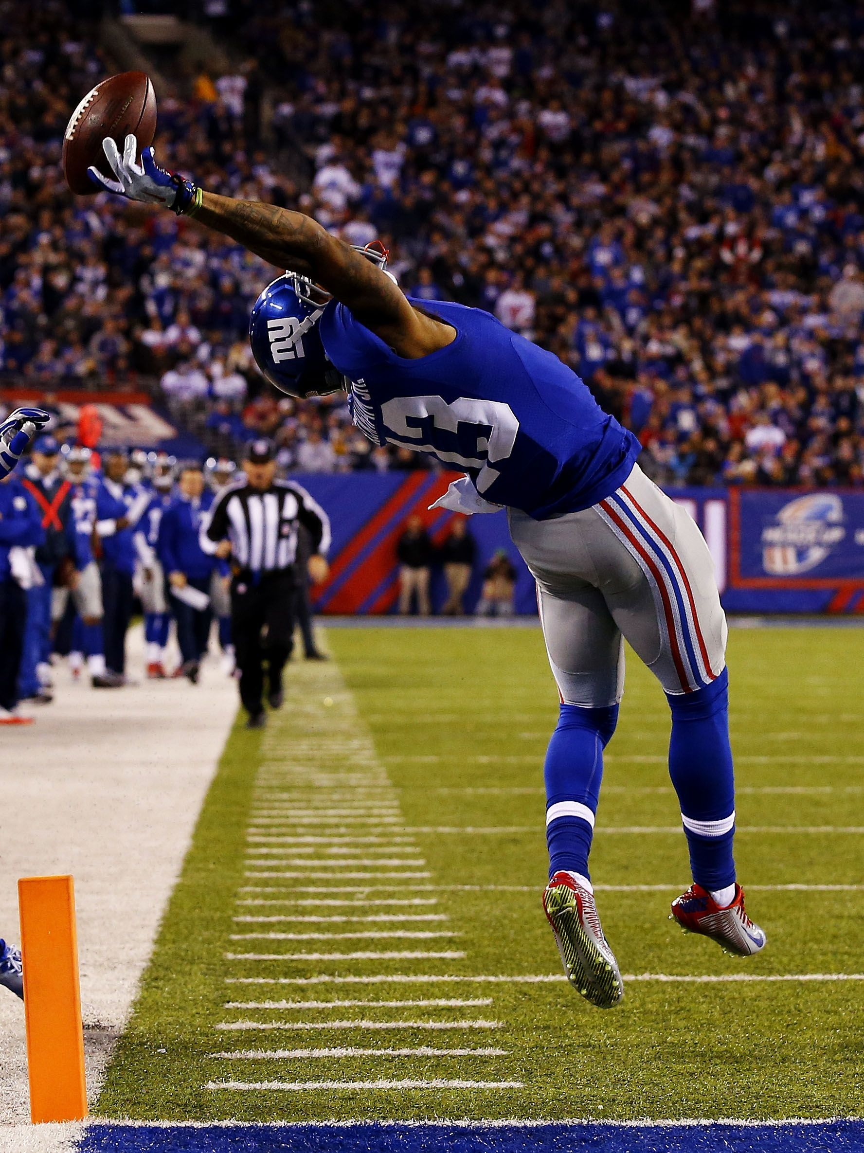 1780x2370 If you haven&;t seen Odell Beckham Jr.&;s insane catch by now, watch it here, but also check out these photo fro. Beckham jr, Odell beckham jr, Nfl history, Phone