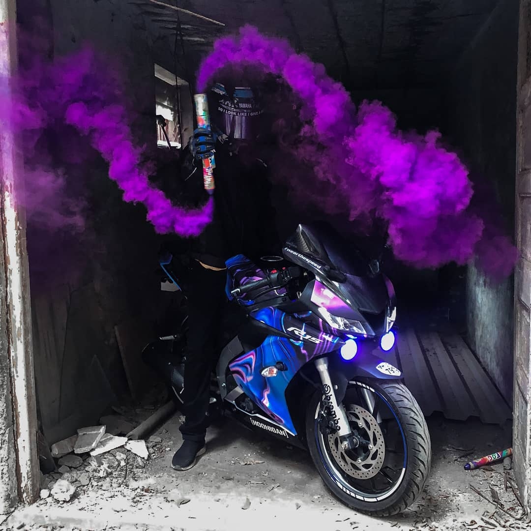 1080x1080 Meet Modified Yamaha R15 V3 with Cool Graphics & Projector Lights, Phone