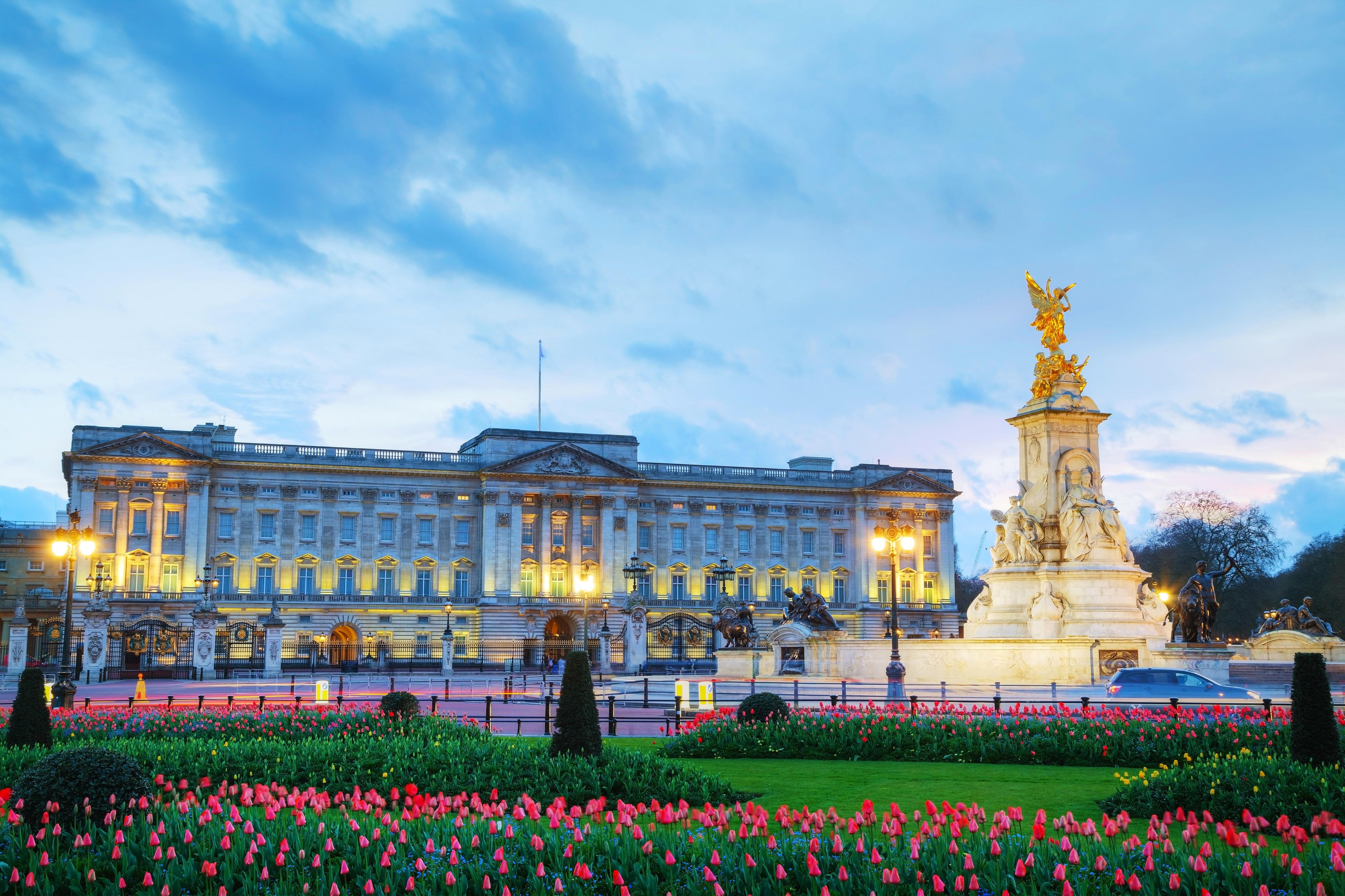 4800x3200 Beautiful Wallpaper of Buckingham Palace in London England, Desktop