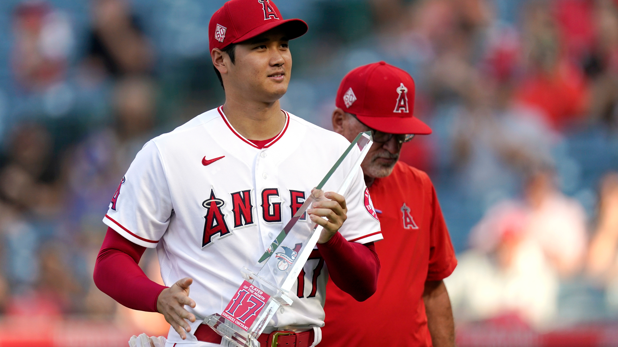 2560x1440 AP source: Ohtani donates HR Derby earnings to Angels' staff, Desktop