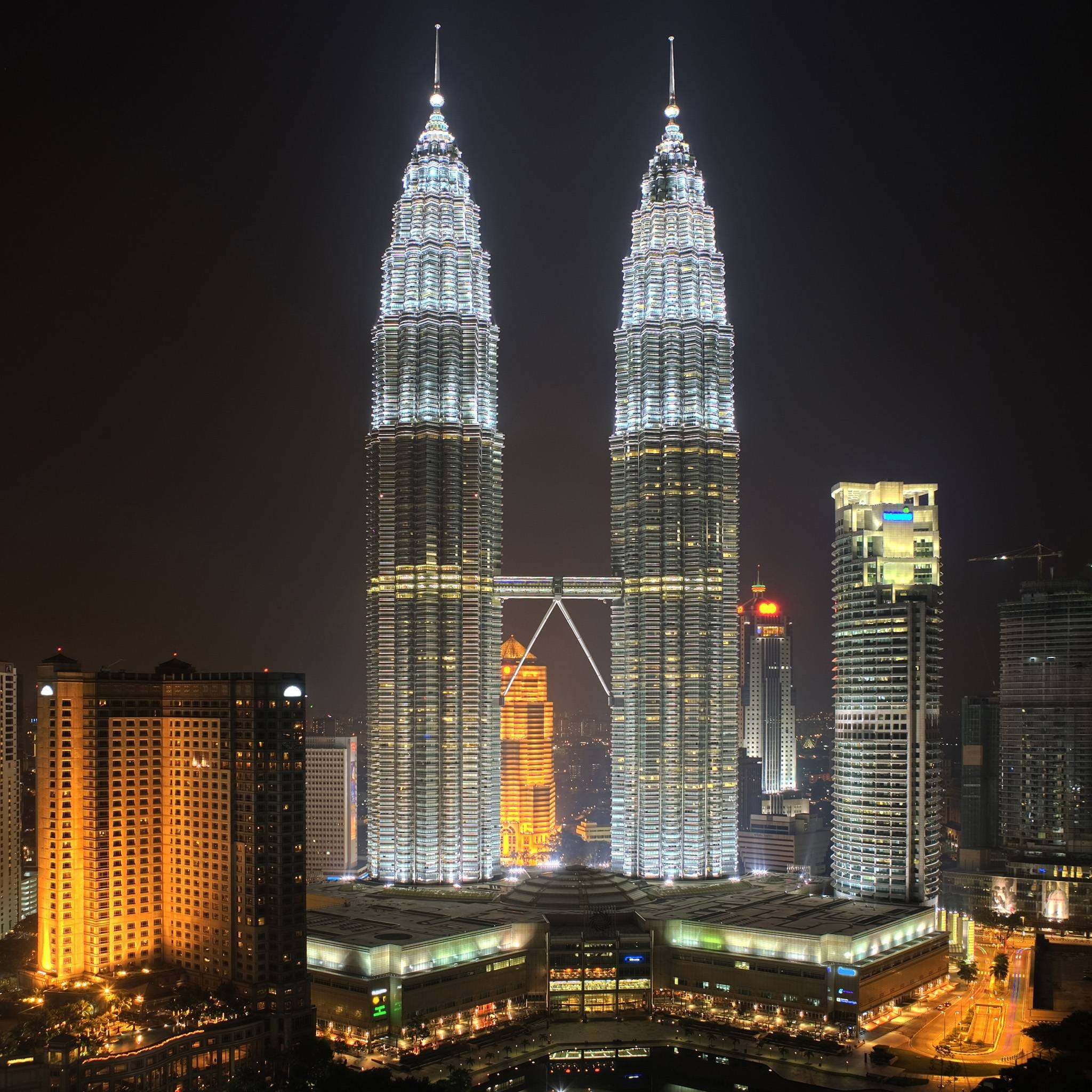 2050x2050 Petronas Towers / HD iPad Wallpaper, Phone