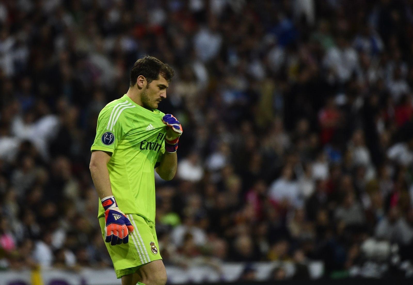 1600x1110 Iker Casillas Wallpaper, Desktop