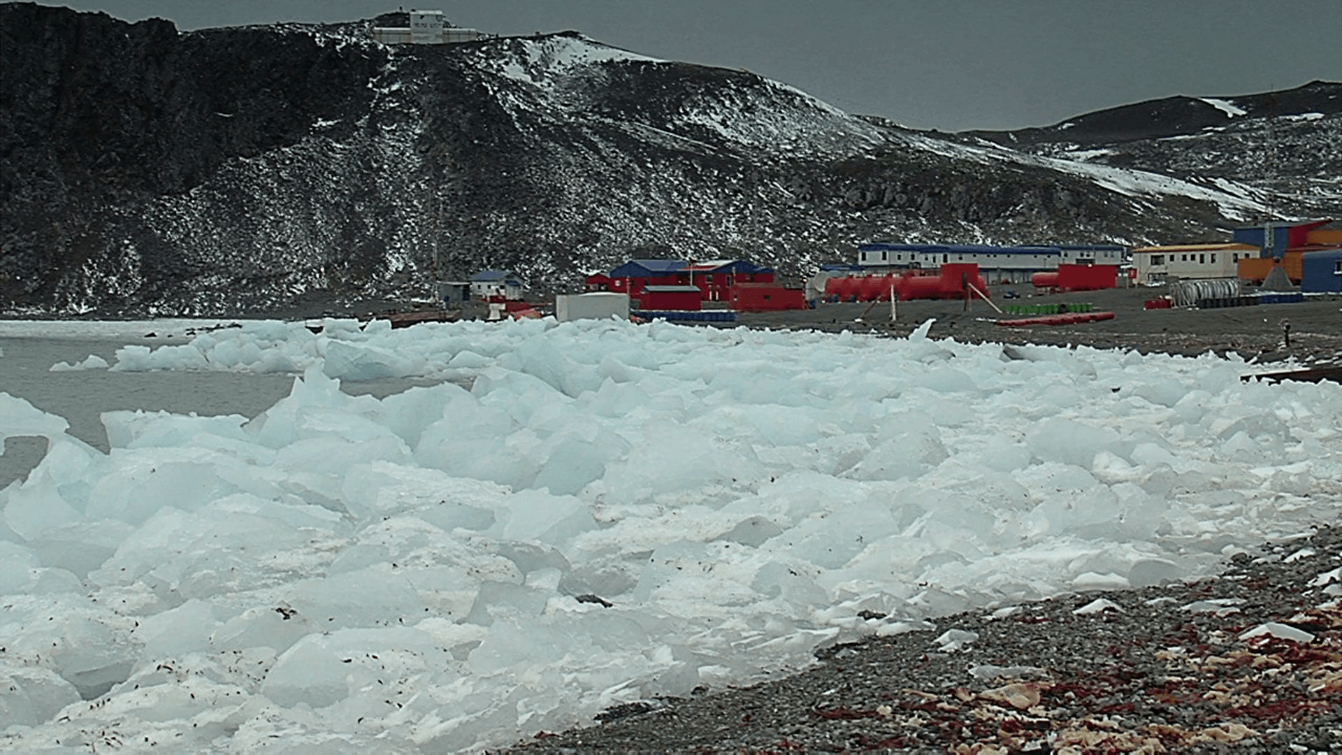 1920x1080 Frei station (villa las estrellas) with lots of ice accumulated, Desktop