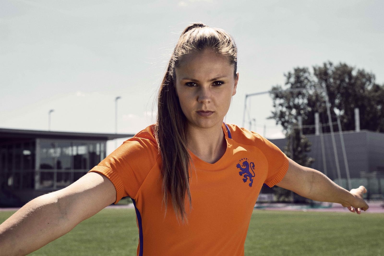 1600x1070 Lieke Martens' Magical Year Commemorated, Desktop