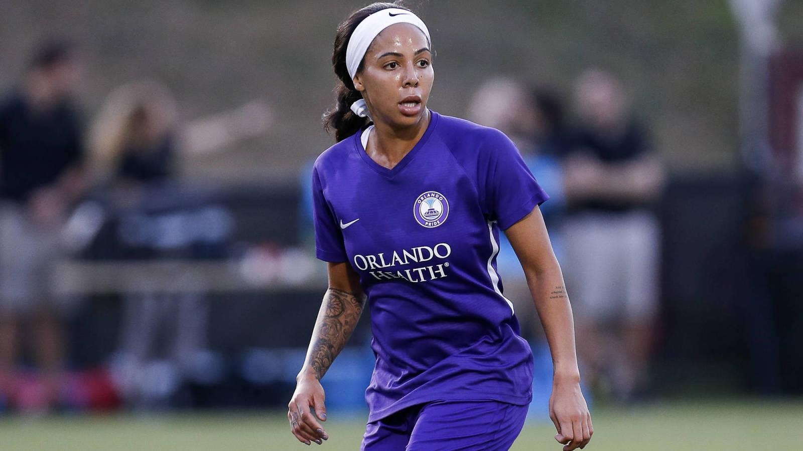 1600x900 Sydney Leroux shuts down critics over her practicing while pregnant, Desktop