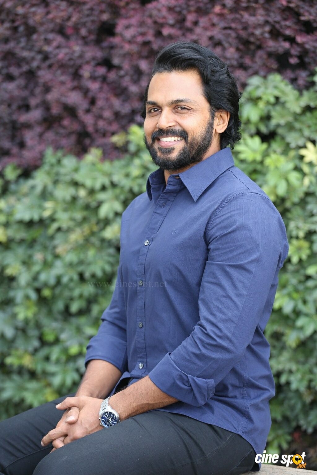 1030x1540 Donga Actor Karthi Interview Photo (47), Phone