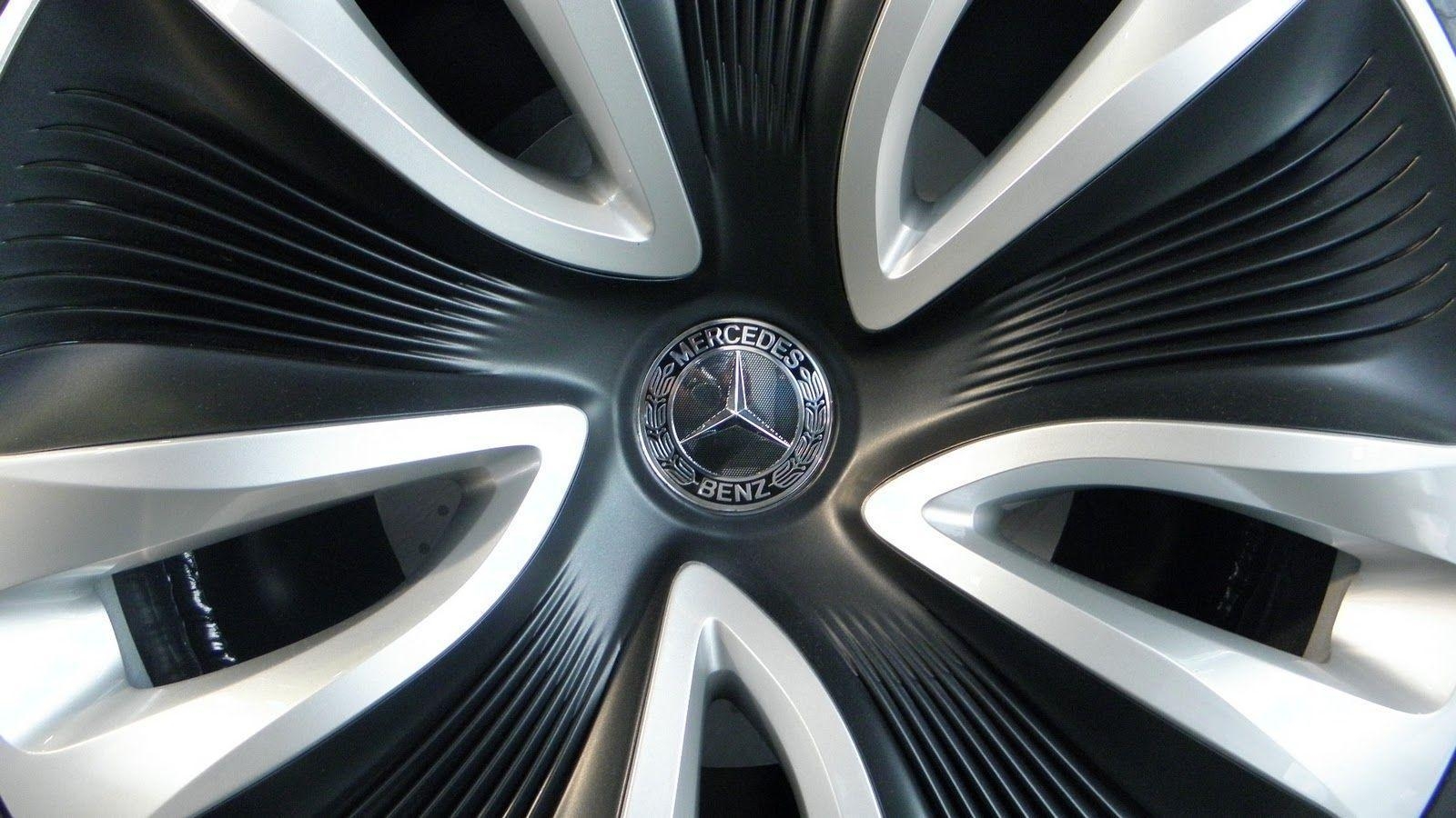 1600x900 P Mercedes Logo On Wheel Wallaper Mercedes Benz Wallaper, Desktop