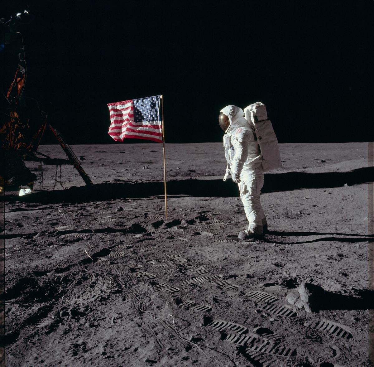 1200x1180 Hi Res Image From The Apollo Missions, Desktop