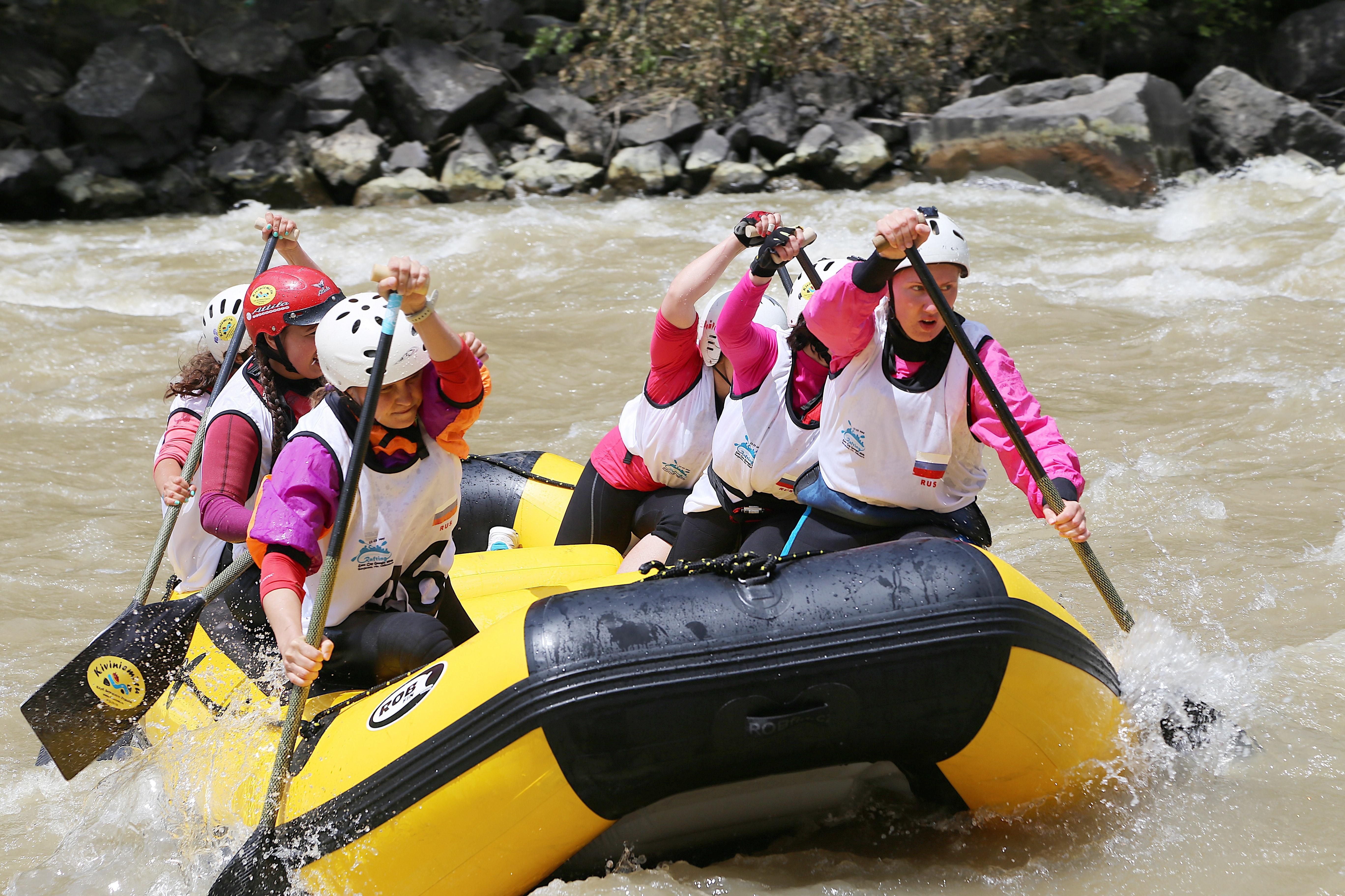 5480x3650 Free of alloy, borjomi, female white water rafting, Desktop