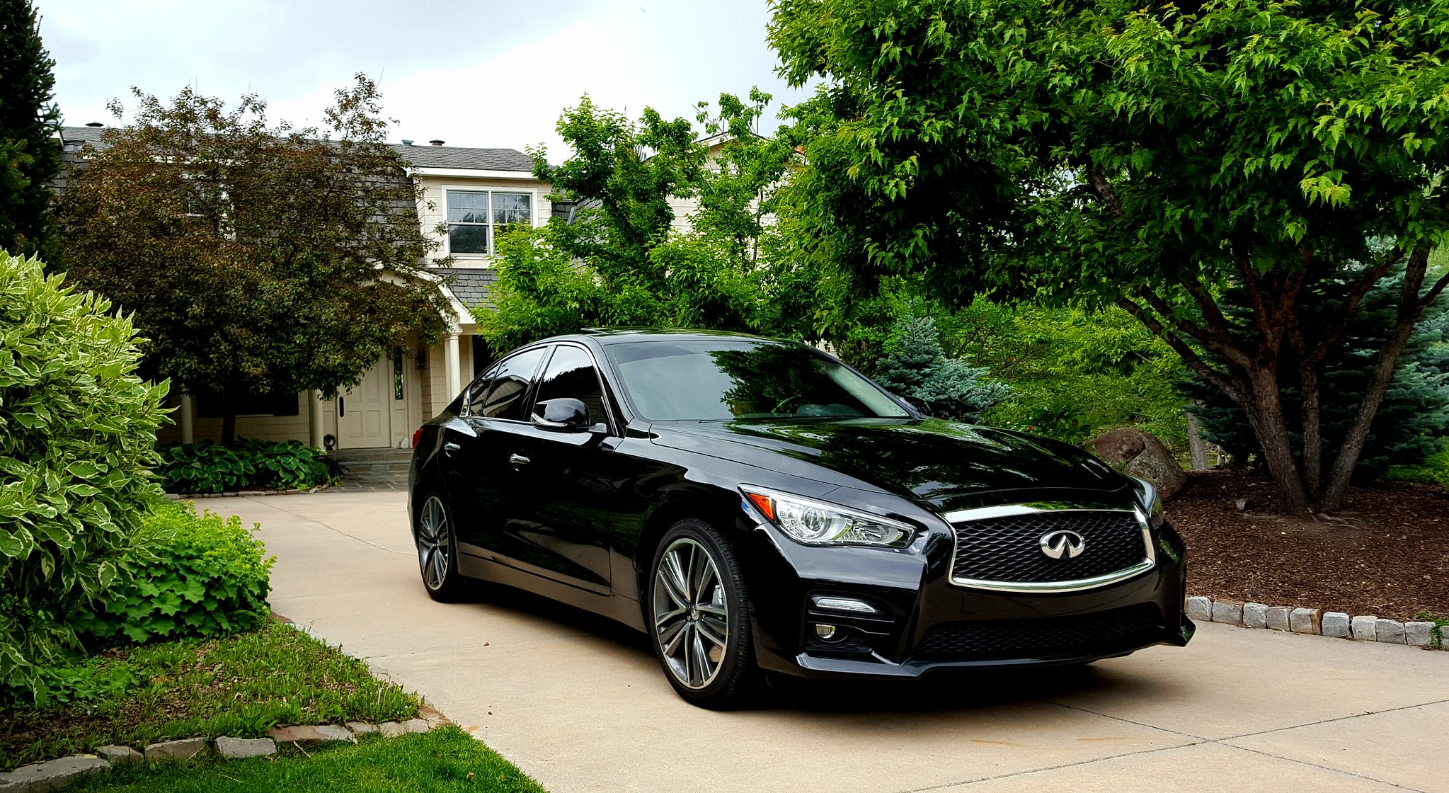 2050x1120 Infiniti Q50, Desktop