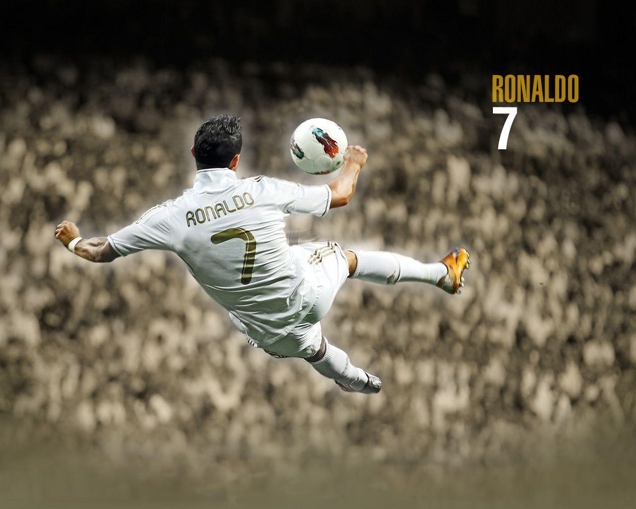 1280x1030 HD Wallpaper Free Download: Cristiano Ronaldo 2013 HD Wallpaper, Desktop