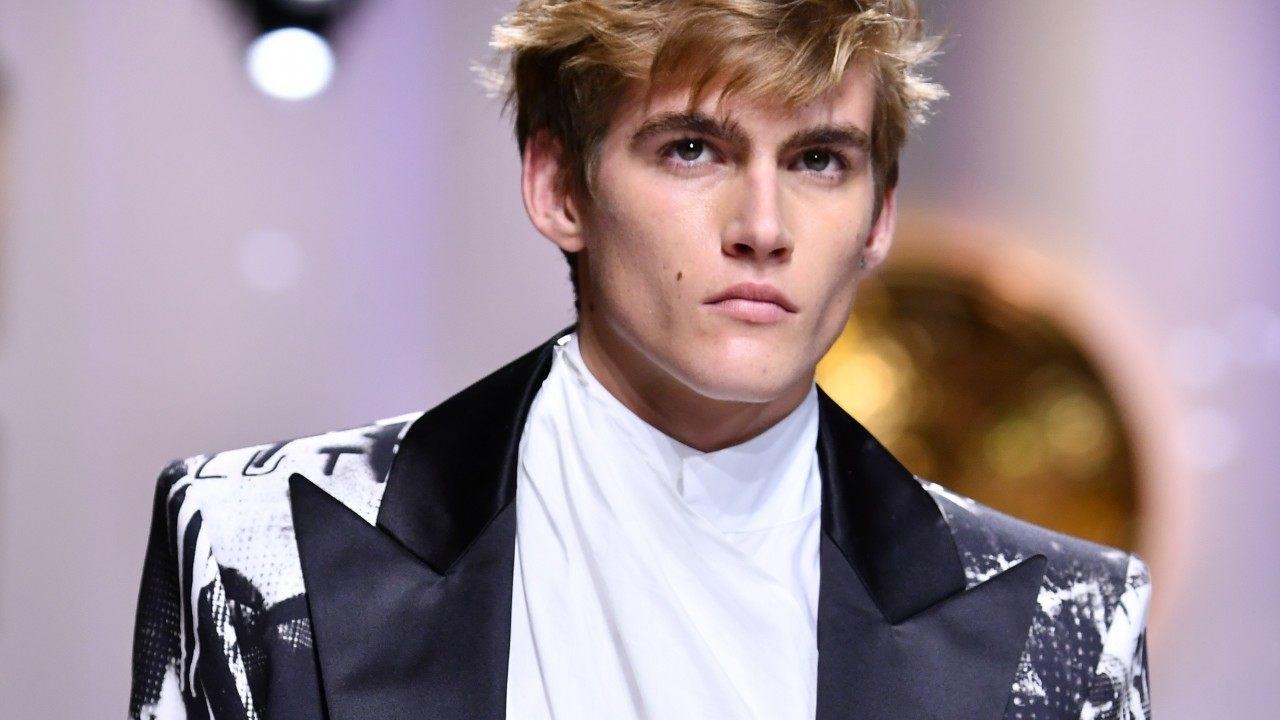 1280x720 Proud Mom Cindy Crawford Applauds Son Presley Gerber at Paris Fa, Desktop