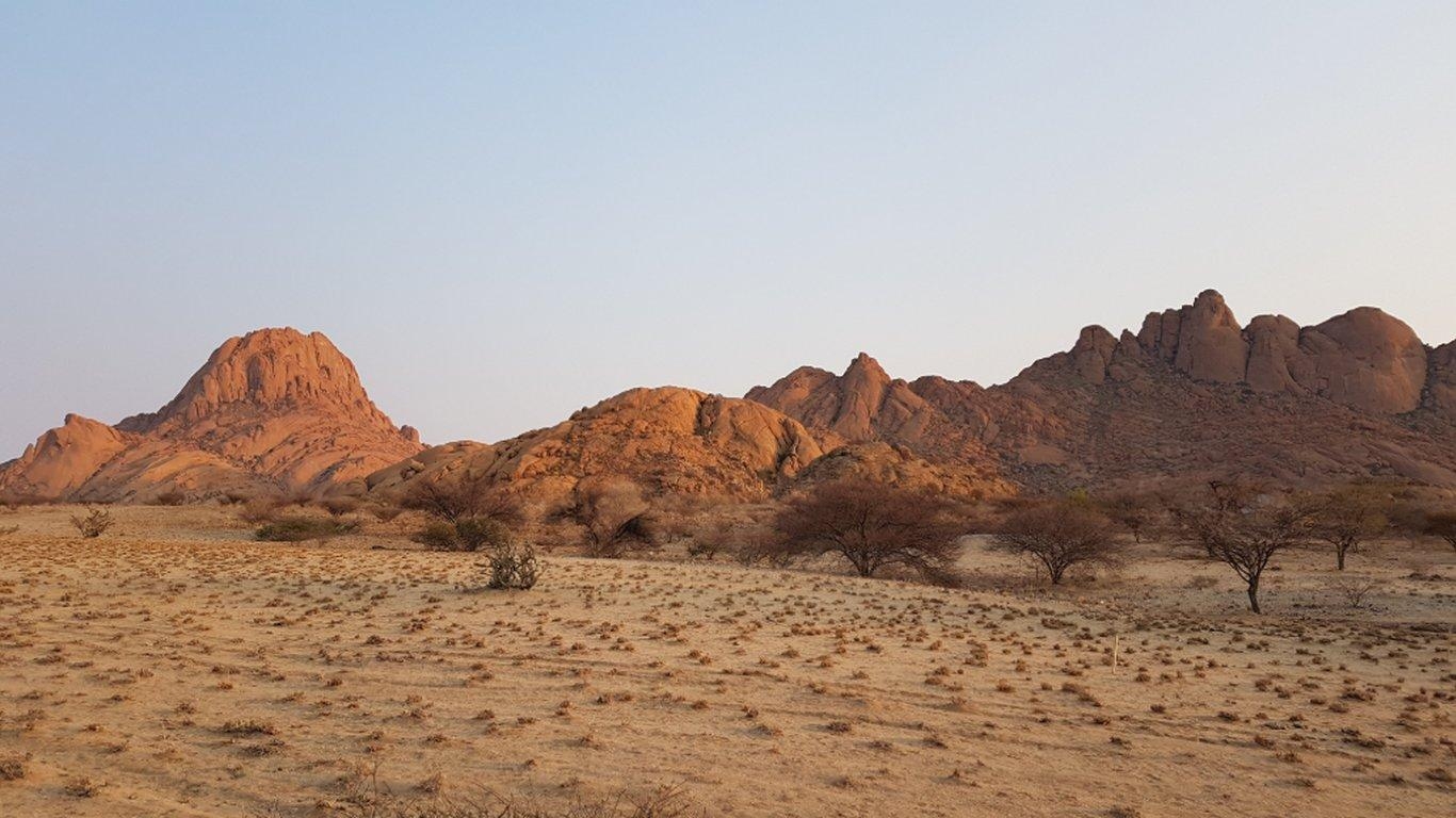 1370x770 Spitzkoppe Mountain Camp in Swakopmund, Desktop