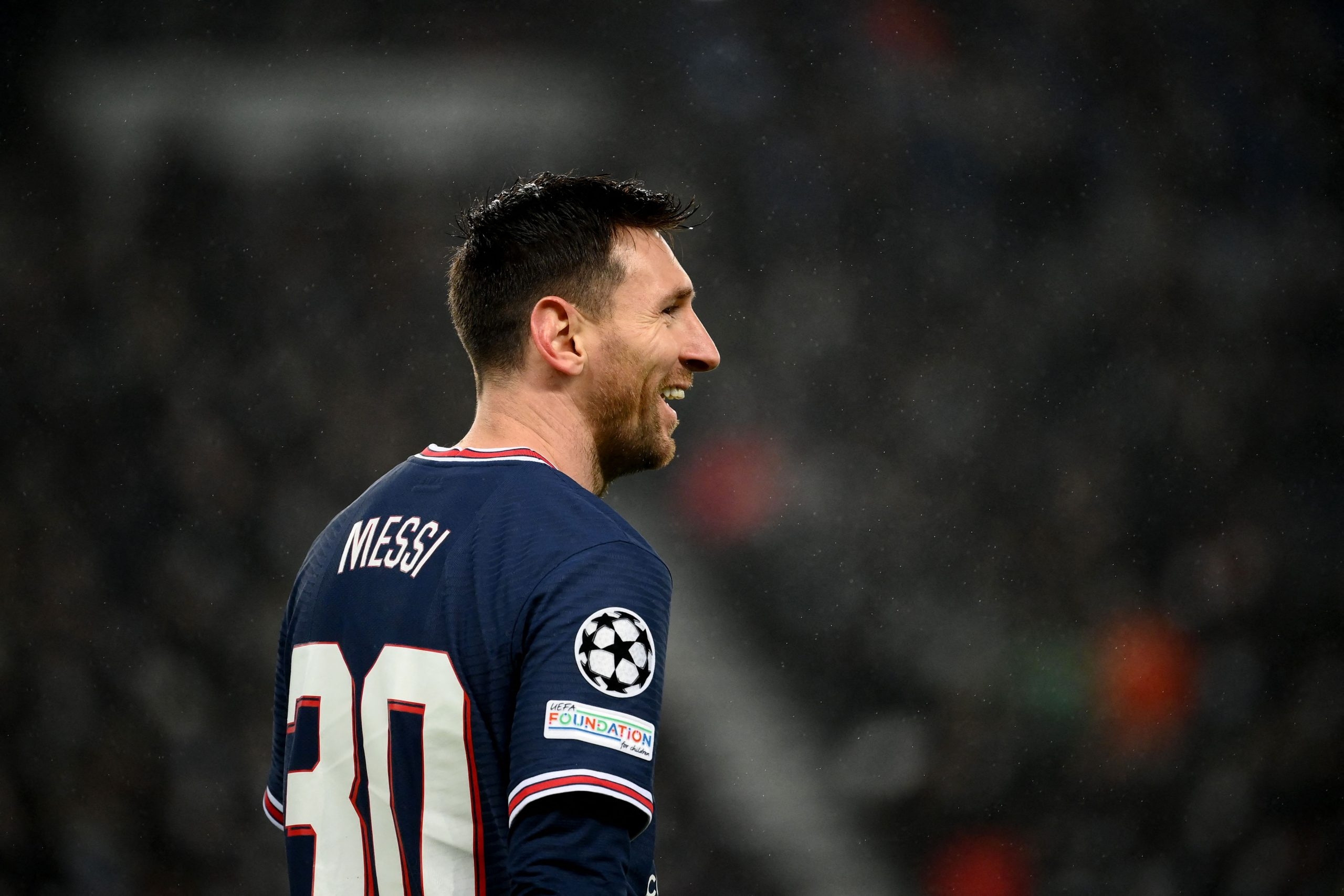 2560x1710 More Than Half Of The Shirts Sold By Paris Saint Germain Bear Lionel Messi's Name España, Desktop