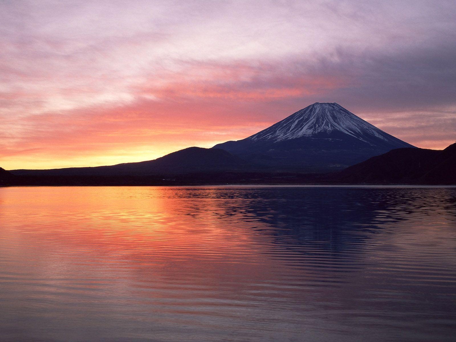 1600x1200 Mount Fuji wallpaper, Desktop