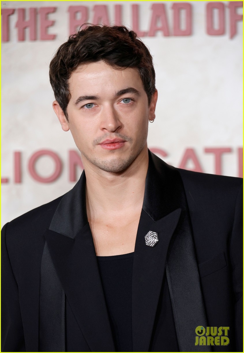 850x1230 Hunger Games' Actor Tom Blyth Walks Red Carpet in a Tank Top at 'Ballad of Songbirds & Snakes' L.A. Premiere!: Photo 4985578. Hunger Games, Tom Blyth Photo. Just Jared: Entertainment News, Phone