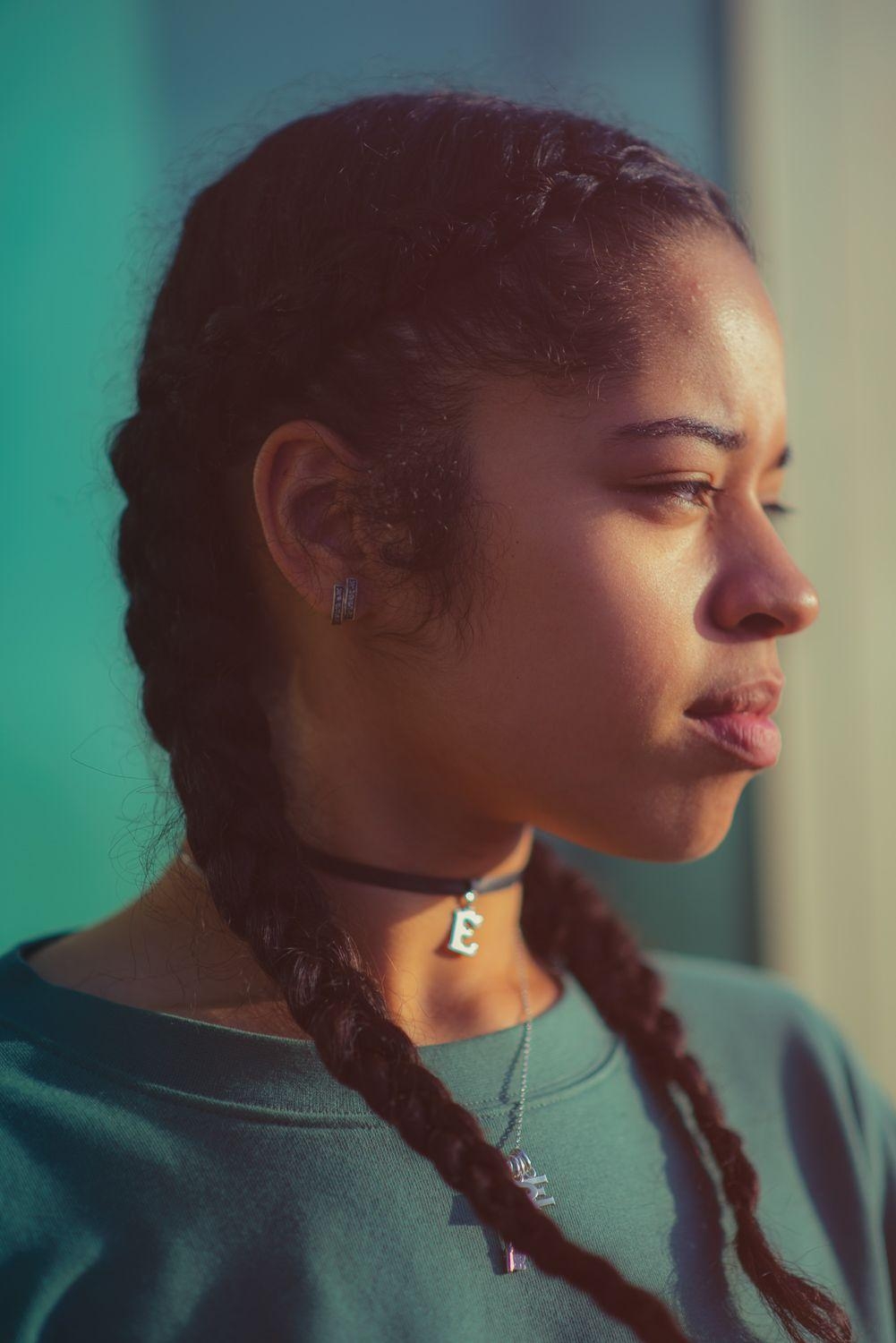 1010x1500 NOW LISTENING: ELLA MAI, Phone