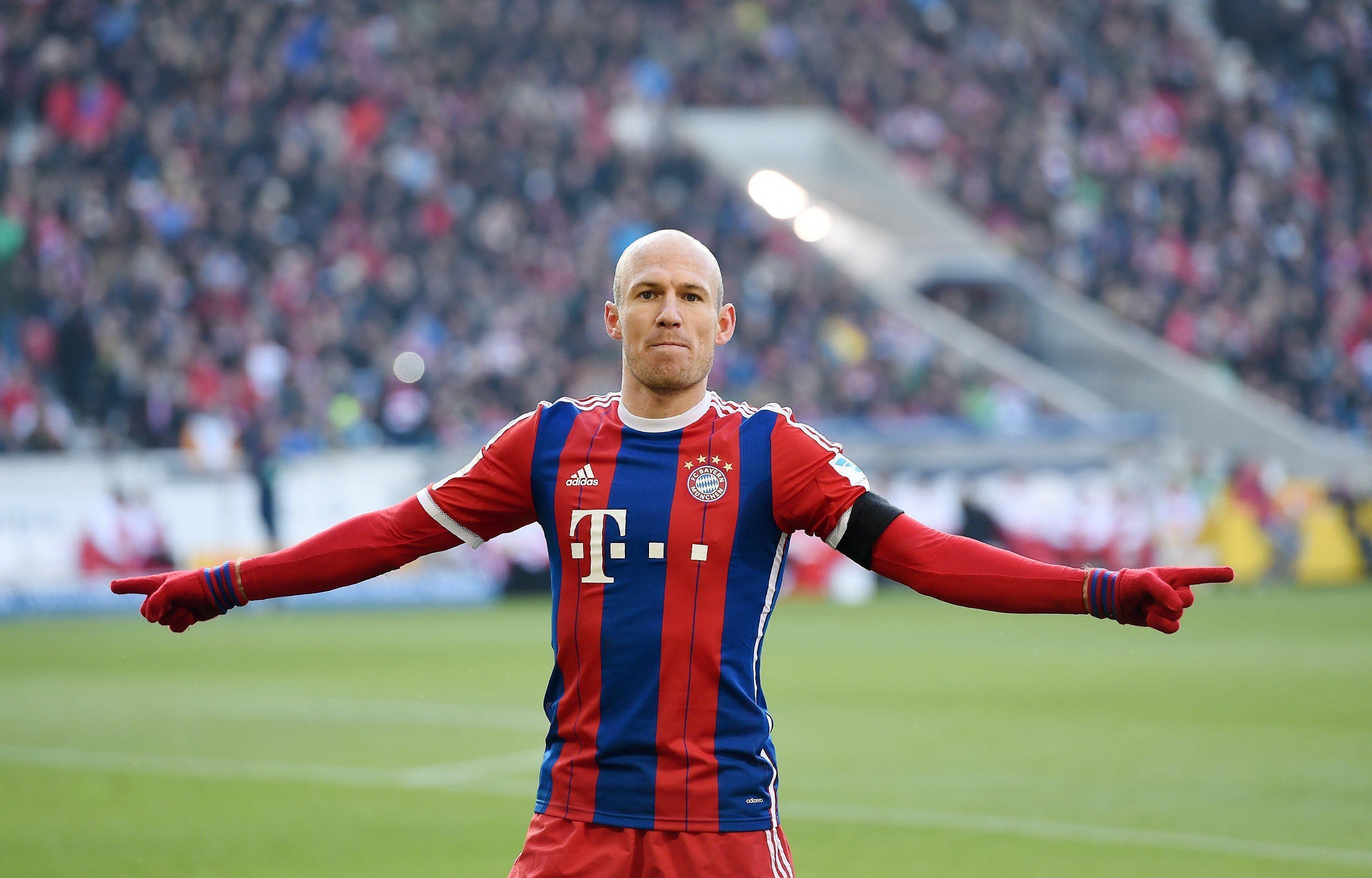 2960x1890 Arjen Robben Wallpaper, Desktop