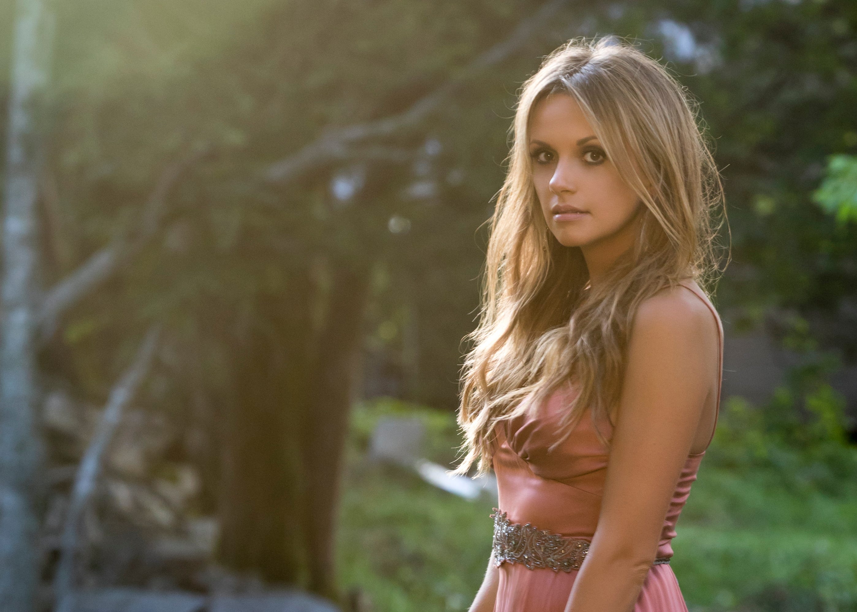 2800x2000 Carly Pearce On The Glass Ceiling At Country Radio, Desktop