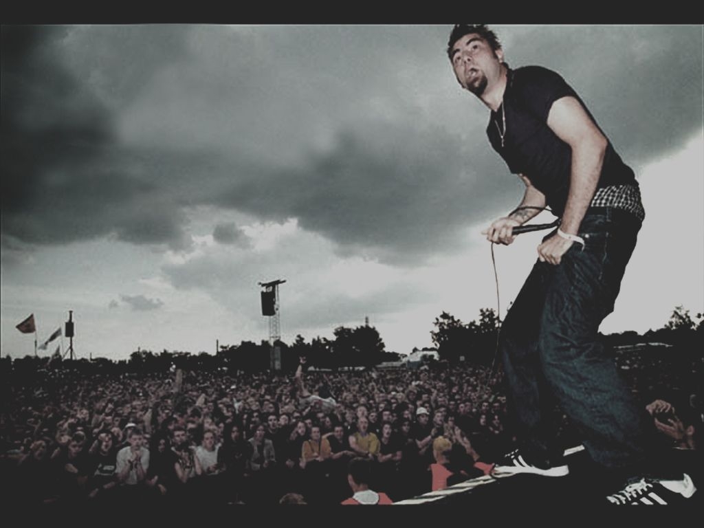 1030x770 chino moreno. Play that funky music, Chino moreno, Music love, Desktop