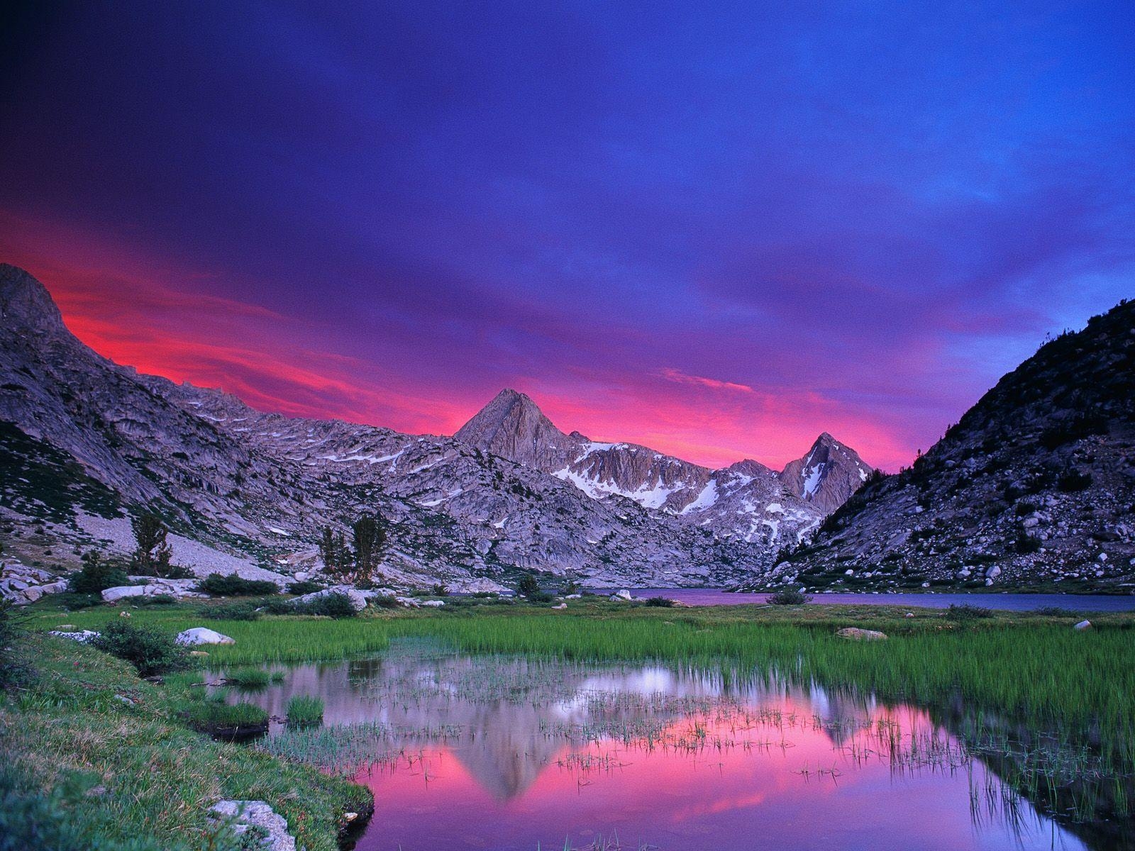 1600x1200 Sunset Over Evolution Lake, Kings Canyon National Park, California, Desktop