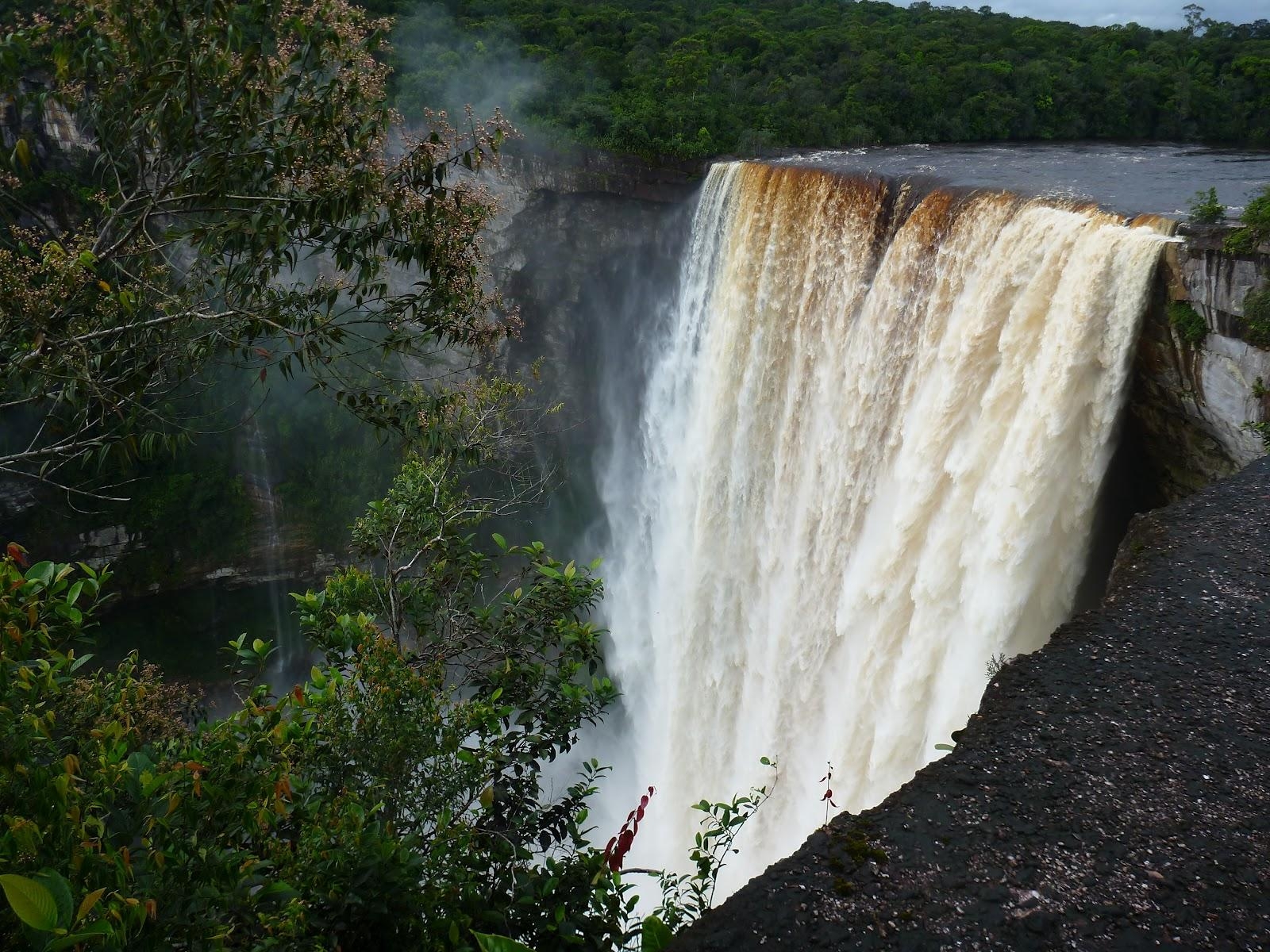 1600x1200 Kaieteur Falls, Wow. Everyone is a Foreigner, Desktop