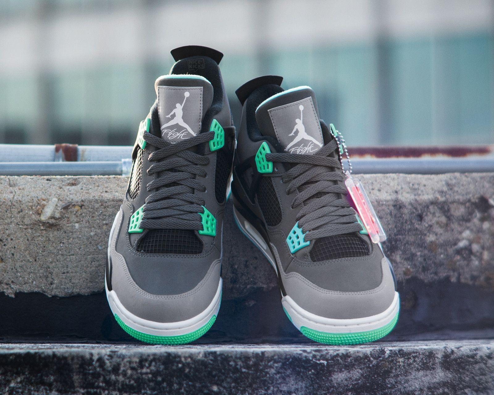 1600x1280 Weekly Wallpaper: Air Jordan 4 "Green Glow", Desktop