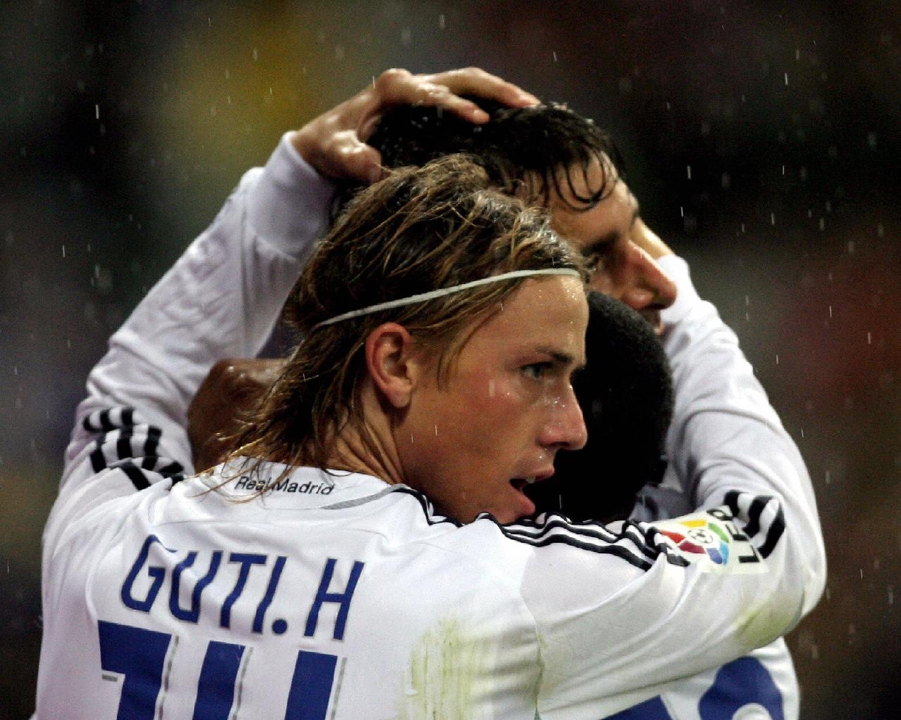 1280x1030 guti wallpaper, Football Picture and Photo, Desktop