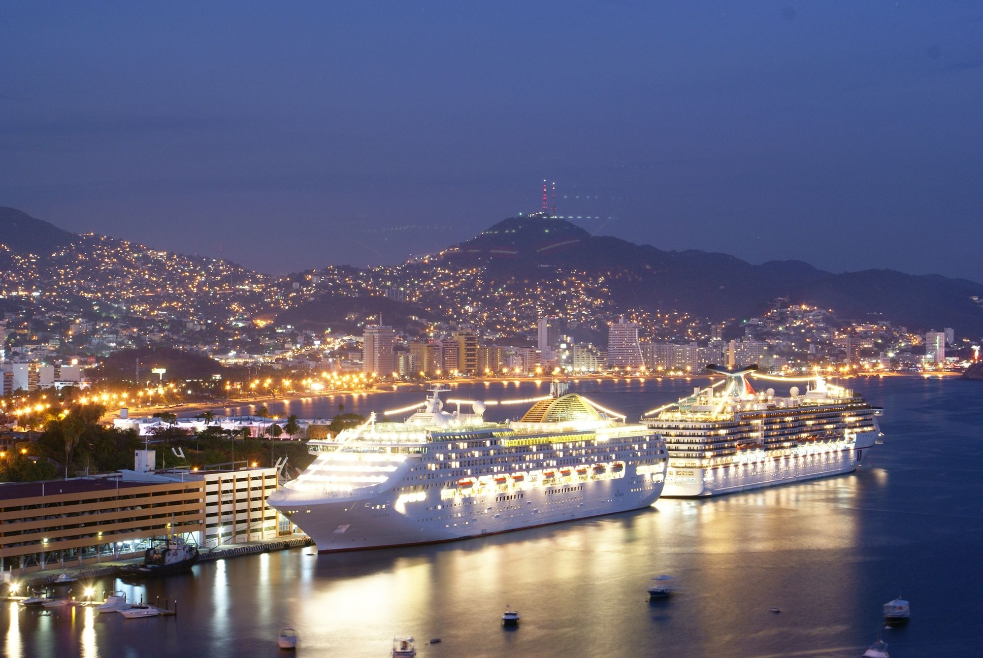 1940x1300 Stunning Photo of Acapulco, Mexico's Pearl, Places, Desktop