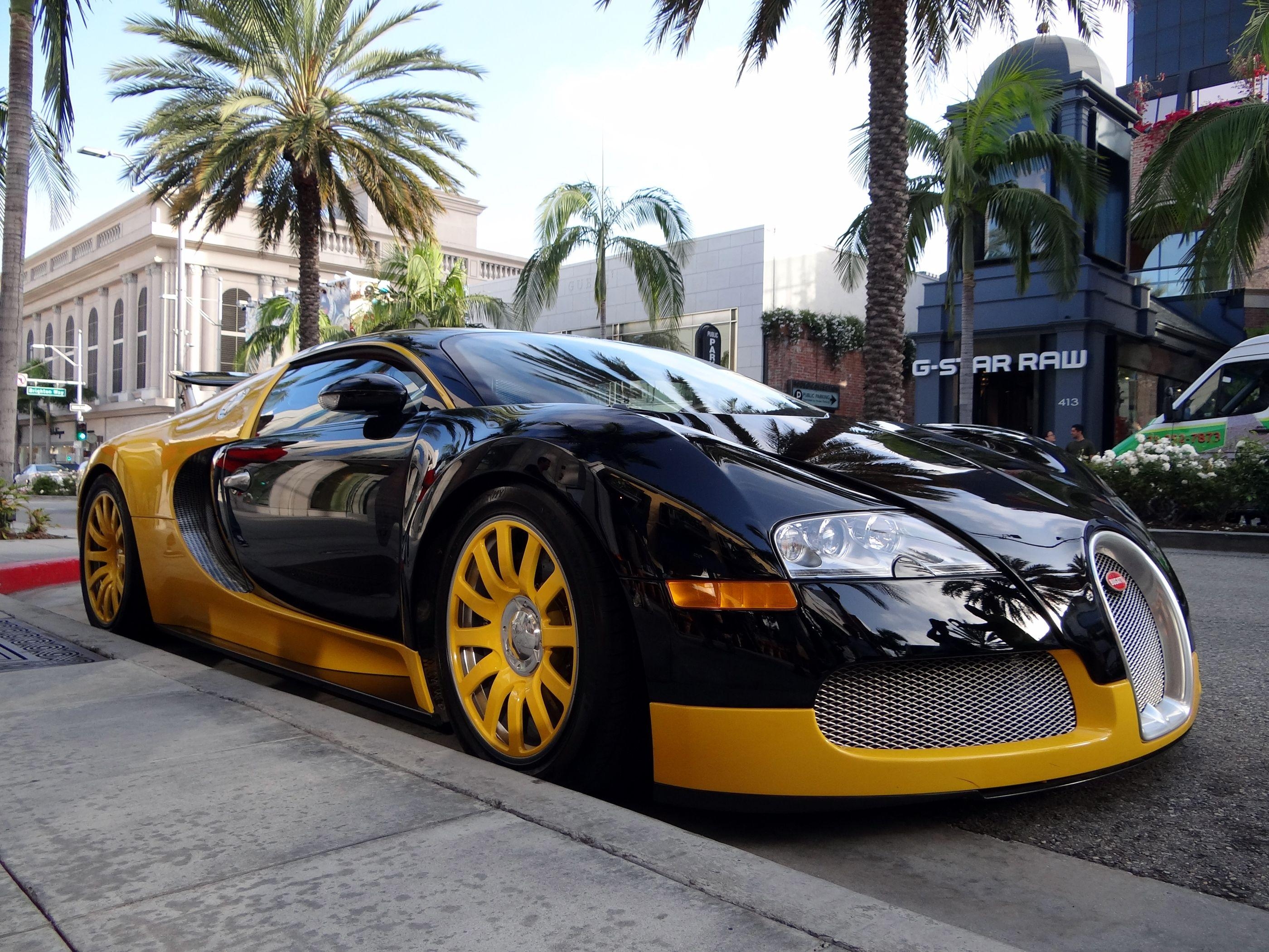 2800x2100 Rich Luxury Lifestyle Cars. Custom Yellow & Black Bugatti Veyron, Desktop