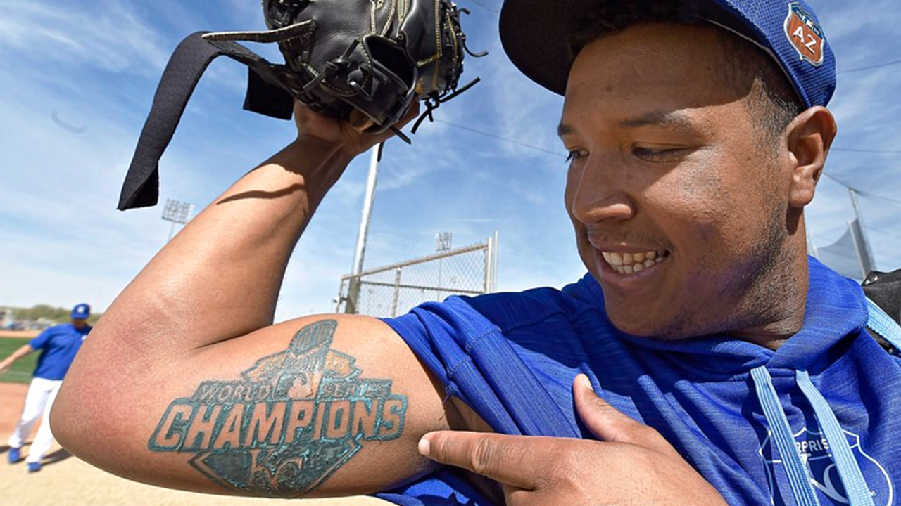 1280x720 Salvador Perez gets massive Royals World Series tattoo on biceps, Desktop