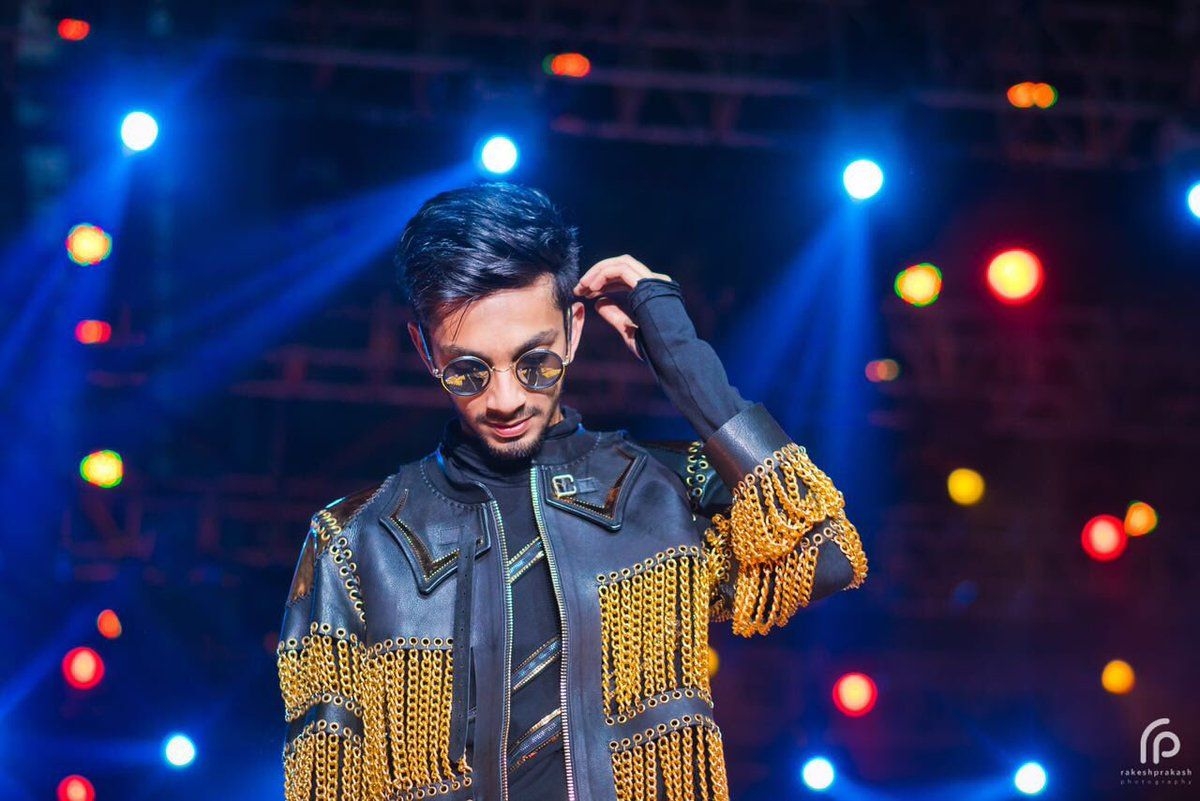 1200x810 views of anirudh, Desktop