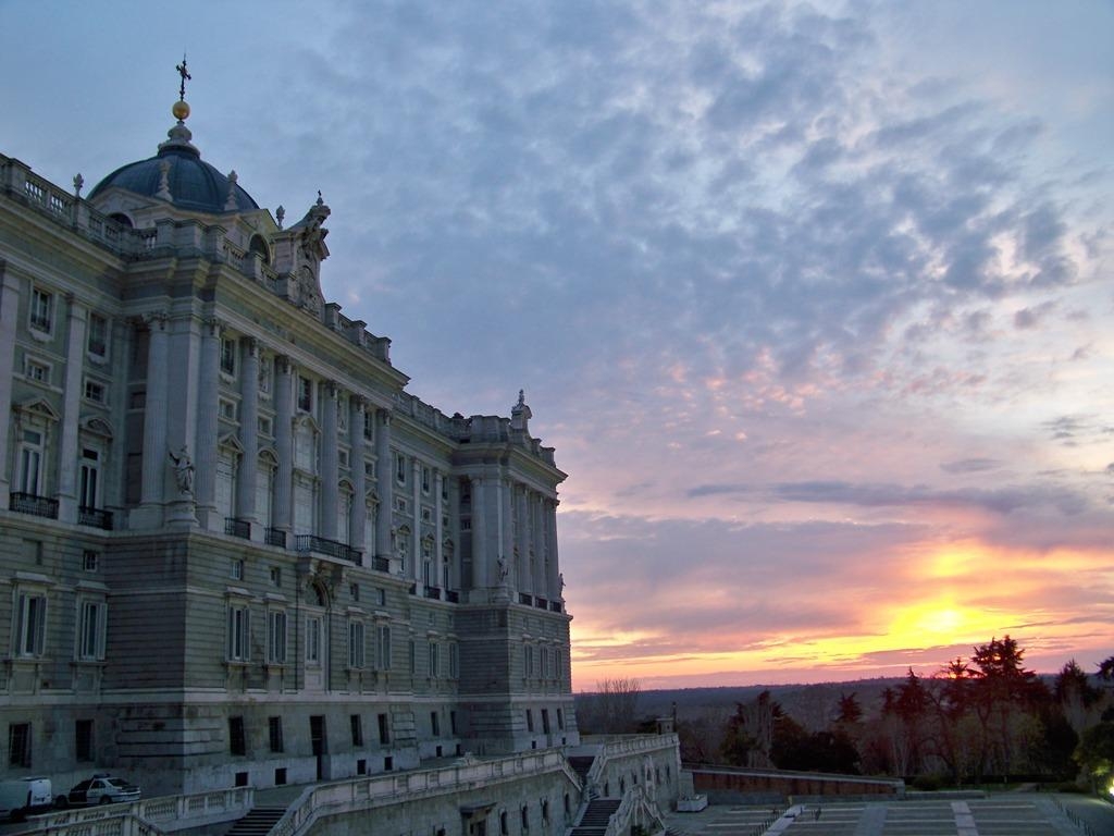 1030x770 An American in Spain, part 3: Palaces and parks in Madrid. Skulls, Desktop